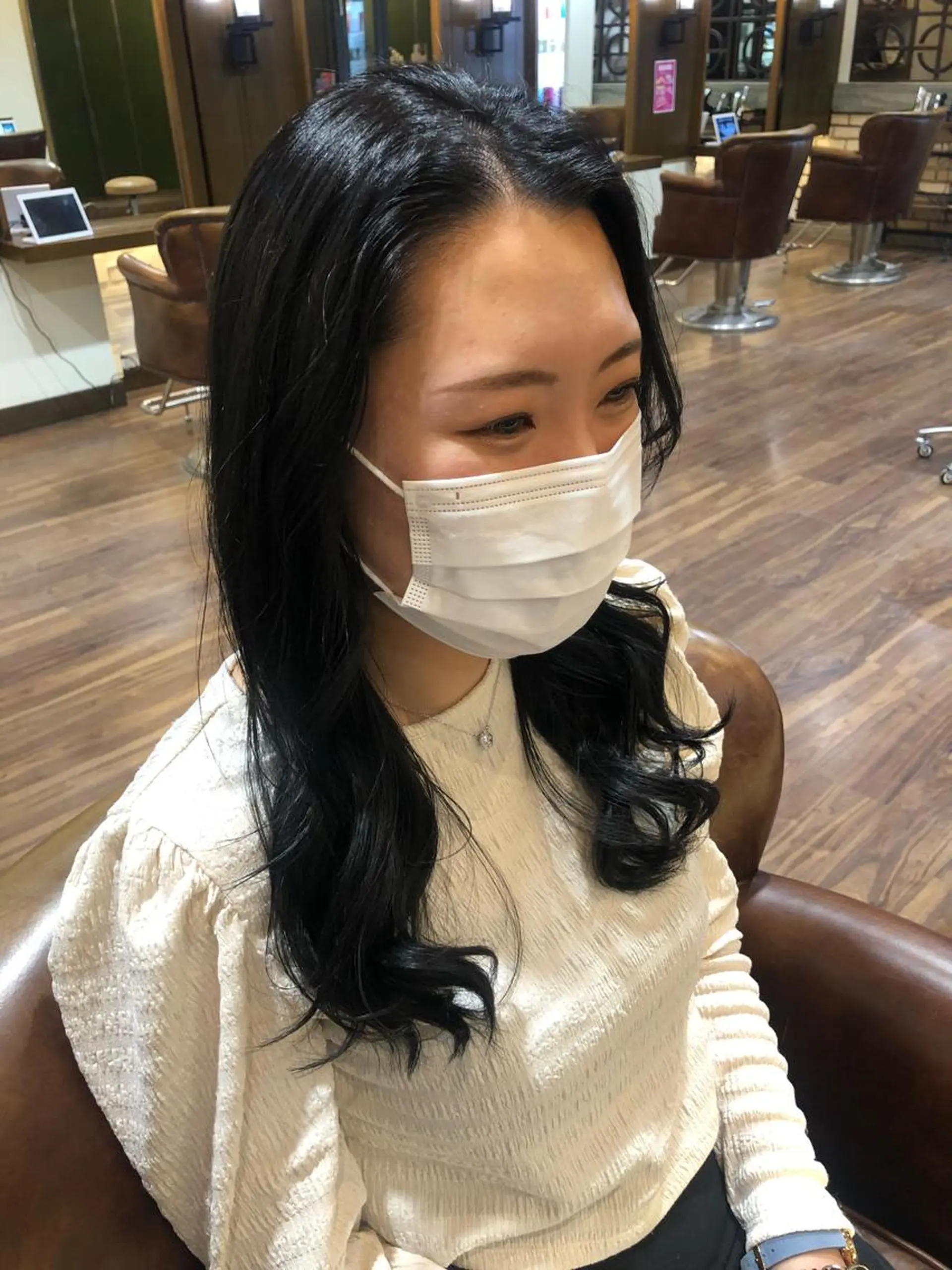 カラー AGREE Momokaのヘアスタイル