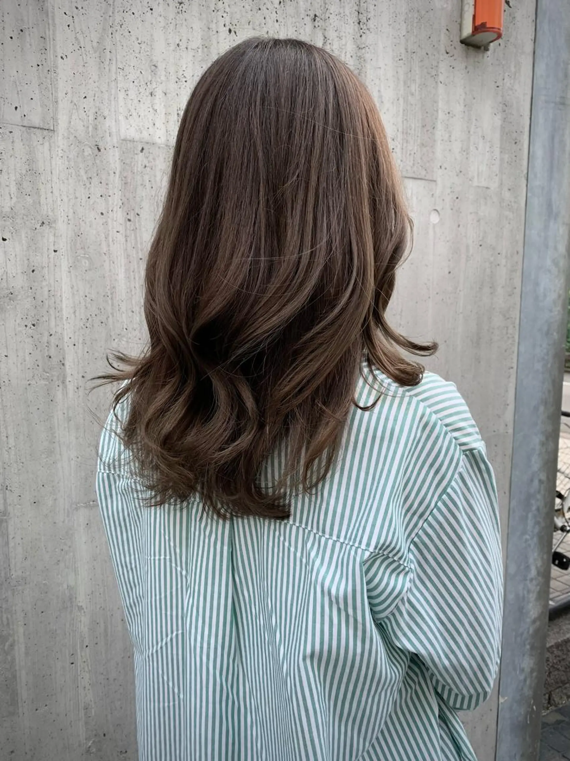 ロング カラー カット ヘアカラー トリートメント ヘッドスパ 透明感/オリーブ/ グレージュ/YUKAのヘアスタイル