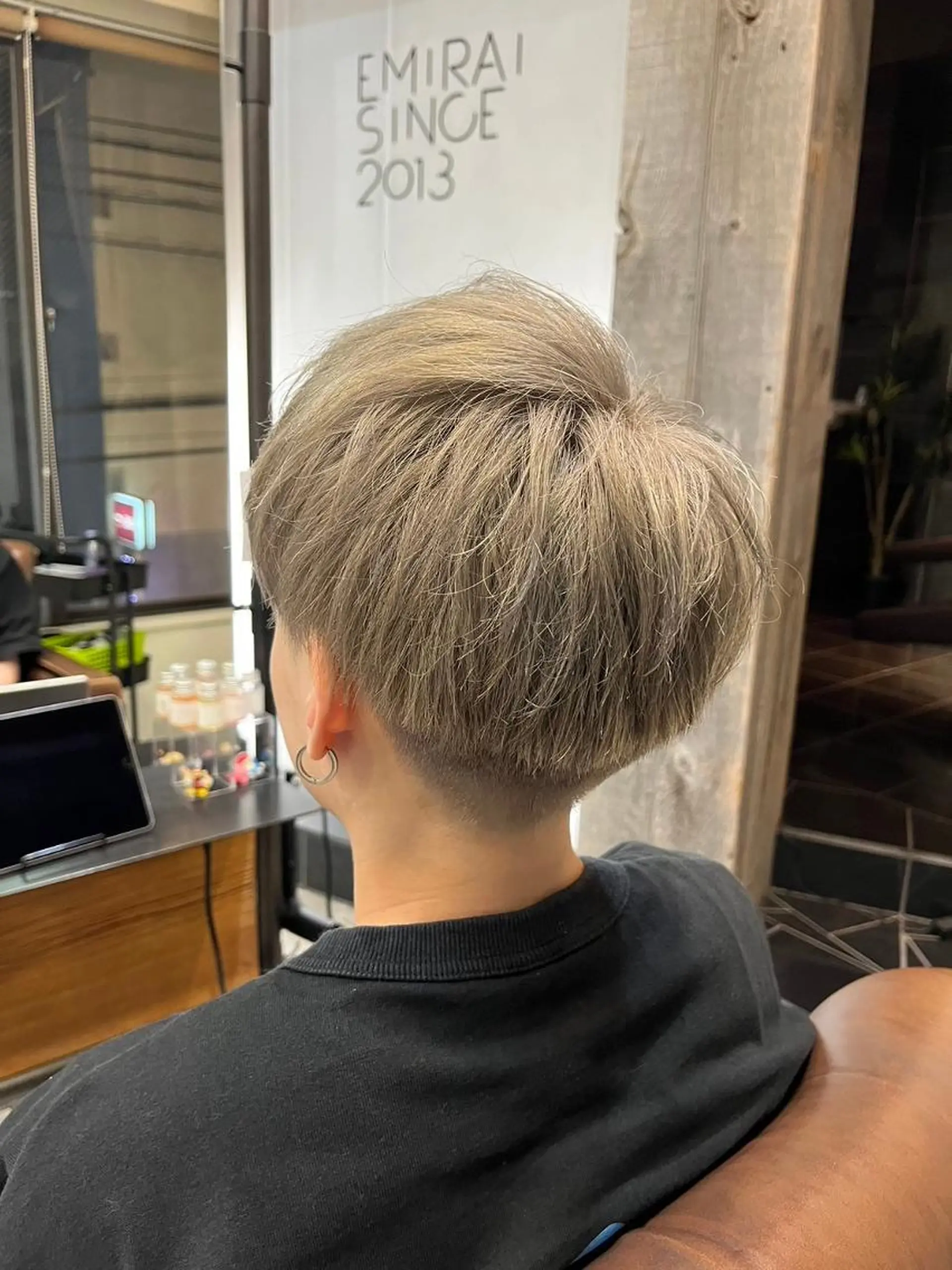 メンズ カラー パーマ メンズブリーチ メンズハイトーン カルマパーマ メンズパーマ ブリーチ N° emirai 溝の口のヘアスタイル