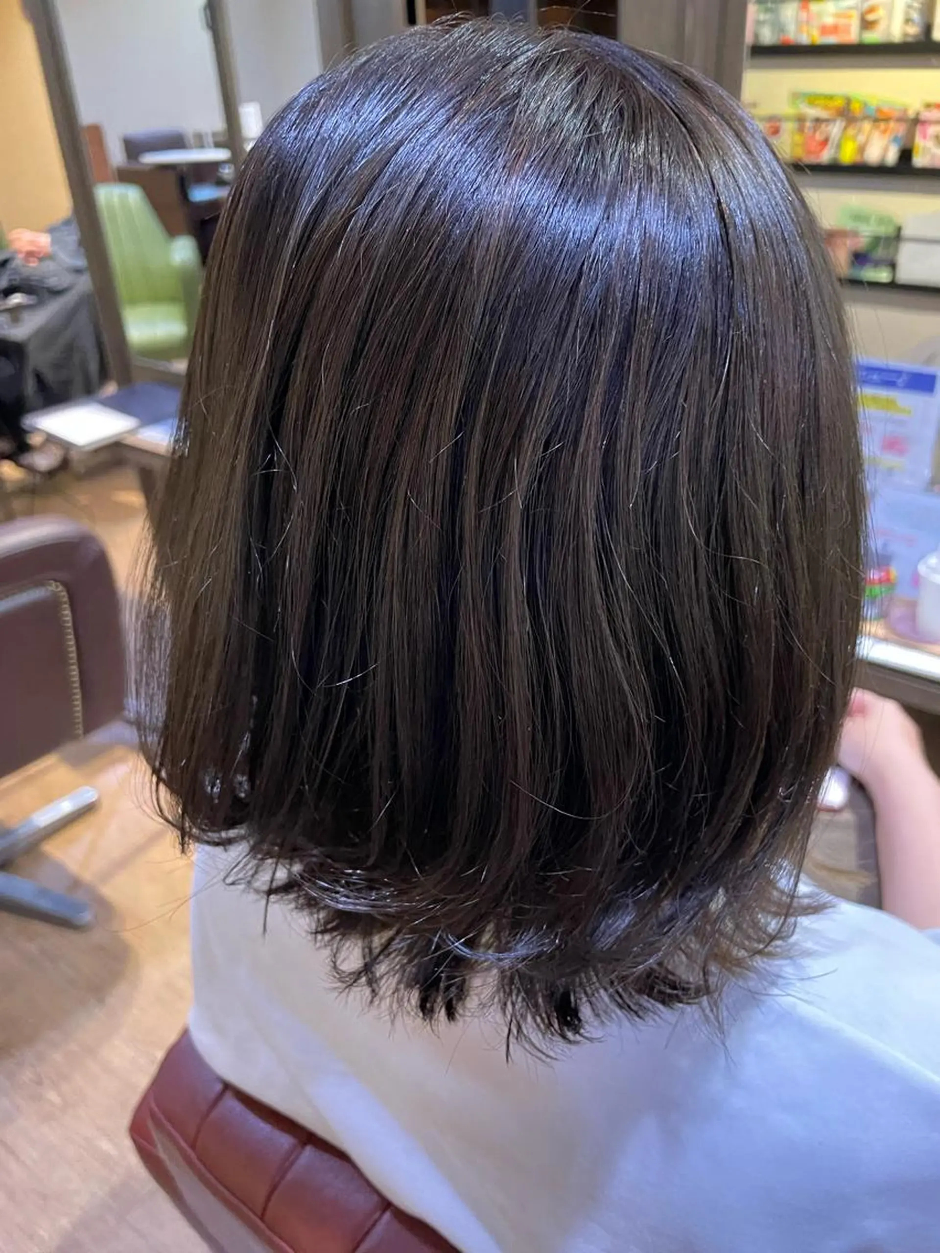 ミディアム カラー オリーブカラー ヘアカラー モードケイズ塚口 河野髪質改善ioLuのヘアスタイル