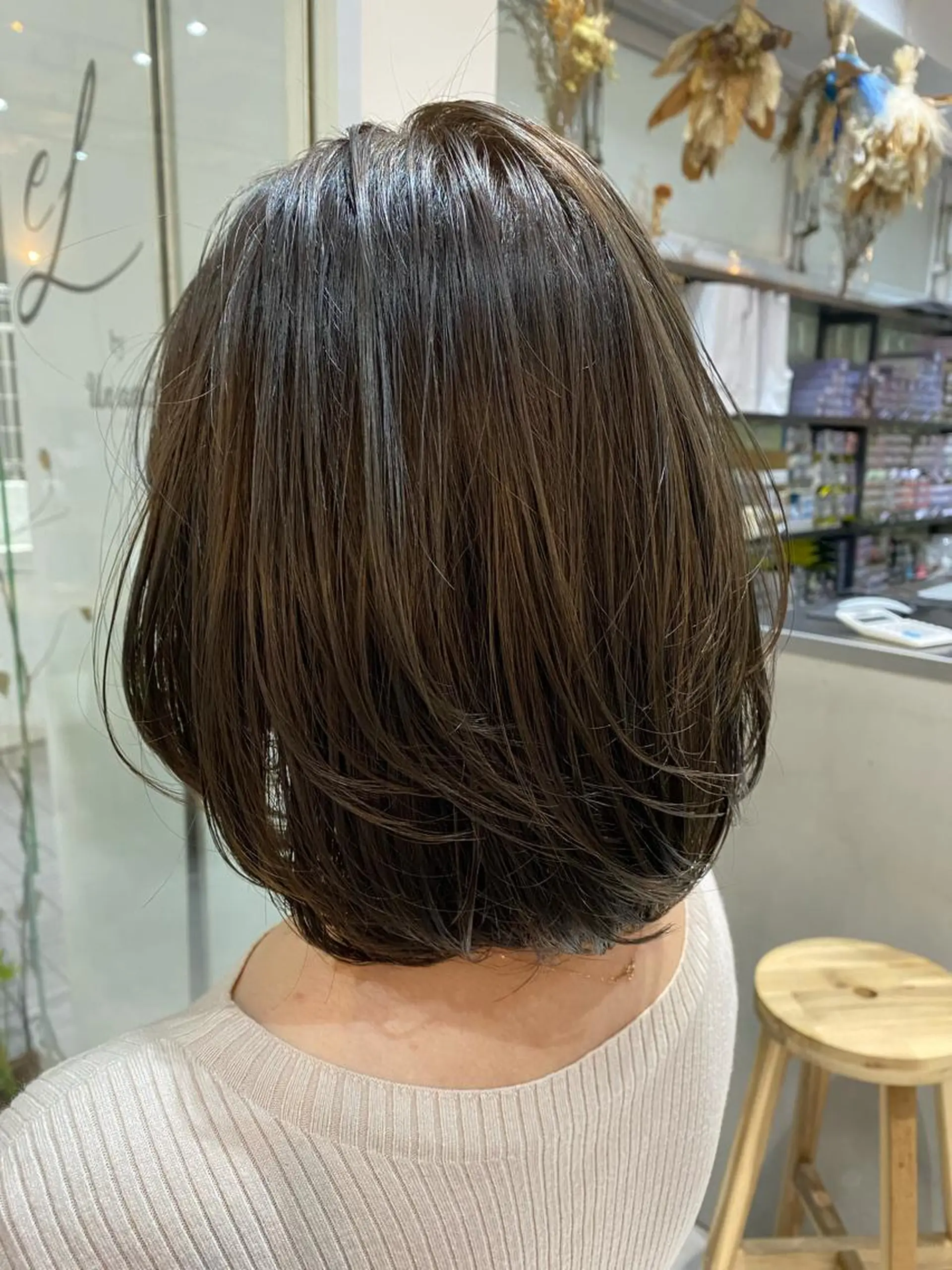 ミディアム 艶ｶﾗｰ｜ｽﾄﾚｰﾄ 🍟yuki🍟のヘアスタイル