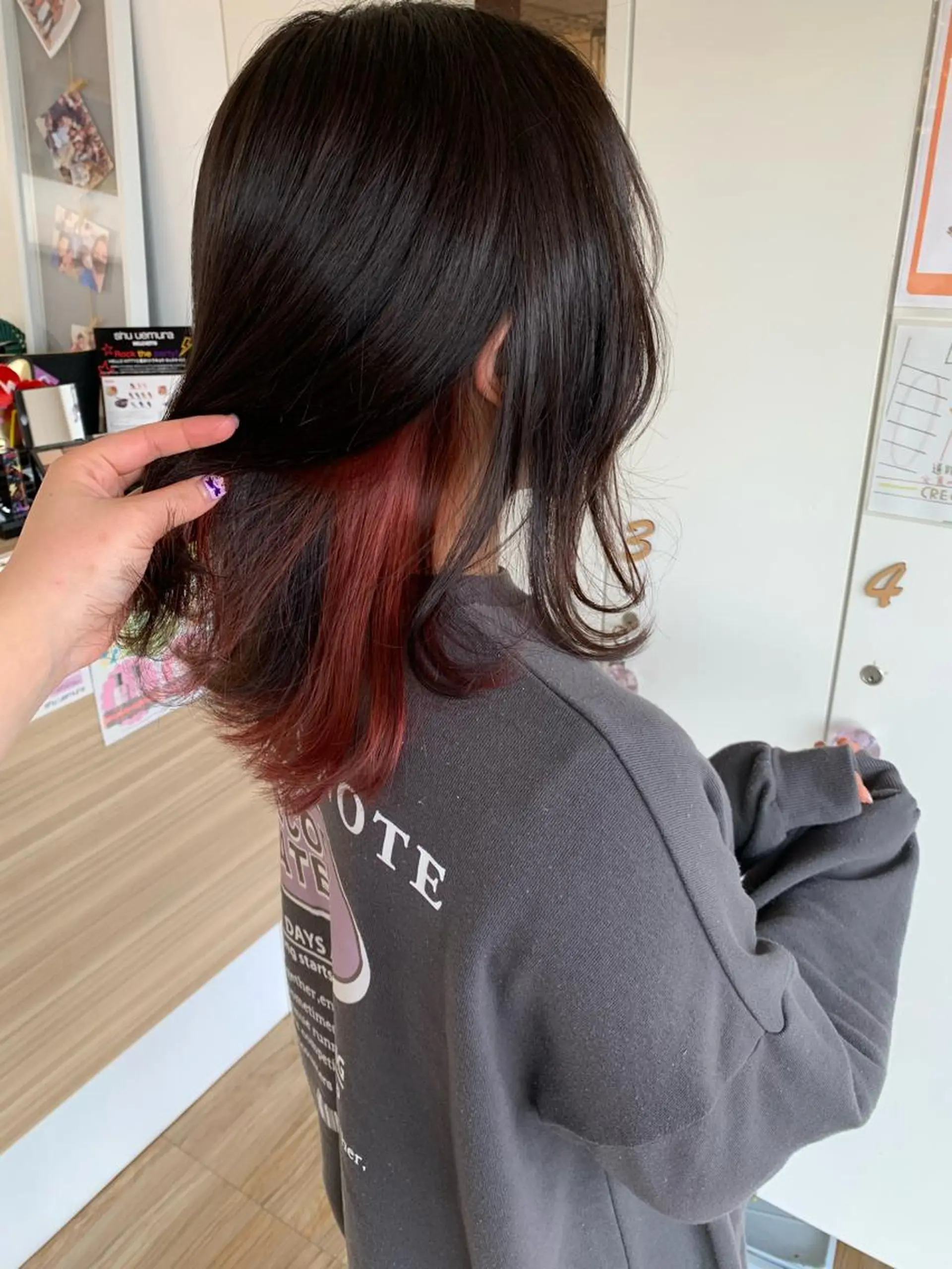 セミロング カラー 🫧ウルフカット/ 畑中結衣🫧のヘアスタイル