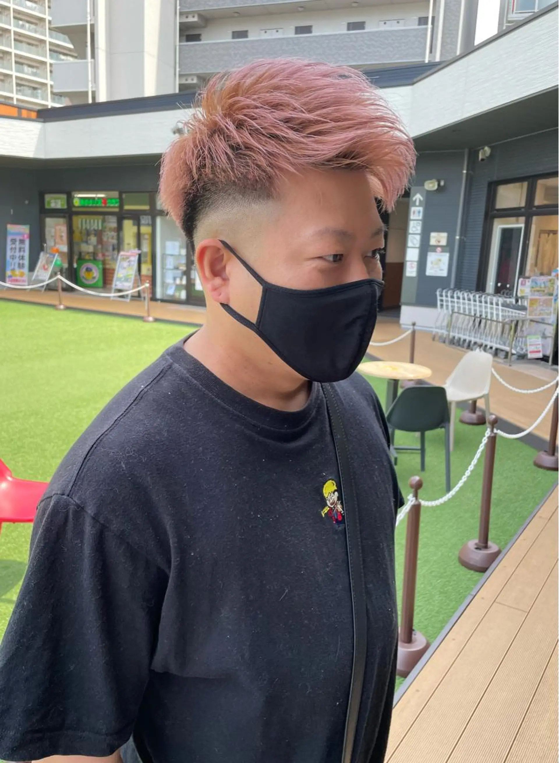 ショート カラー メンズ モヒカン ショートヘア ヘアカラー トリートメント メンズヘア特化 崎田 成人のヘアスタイル