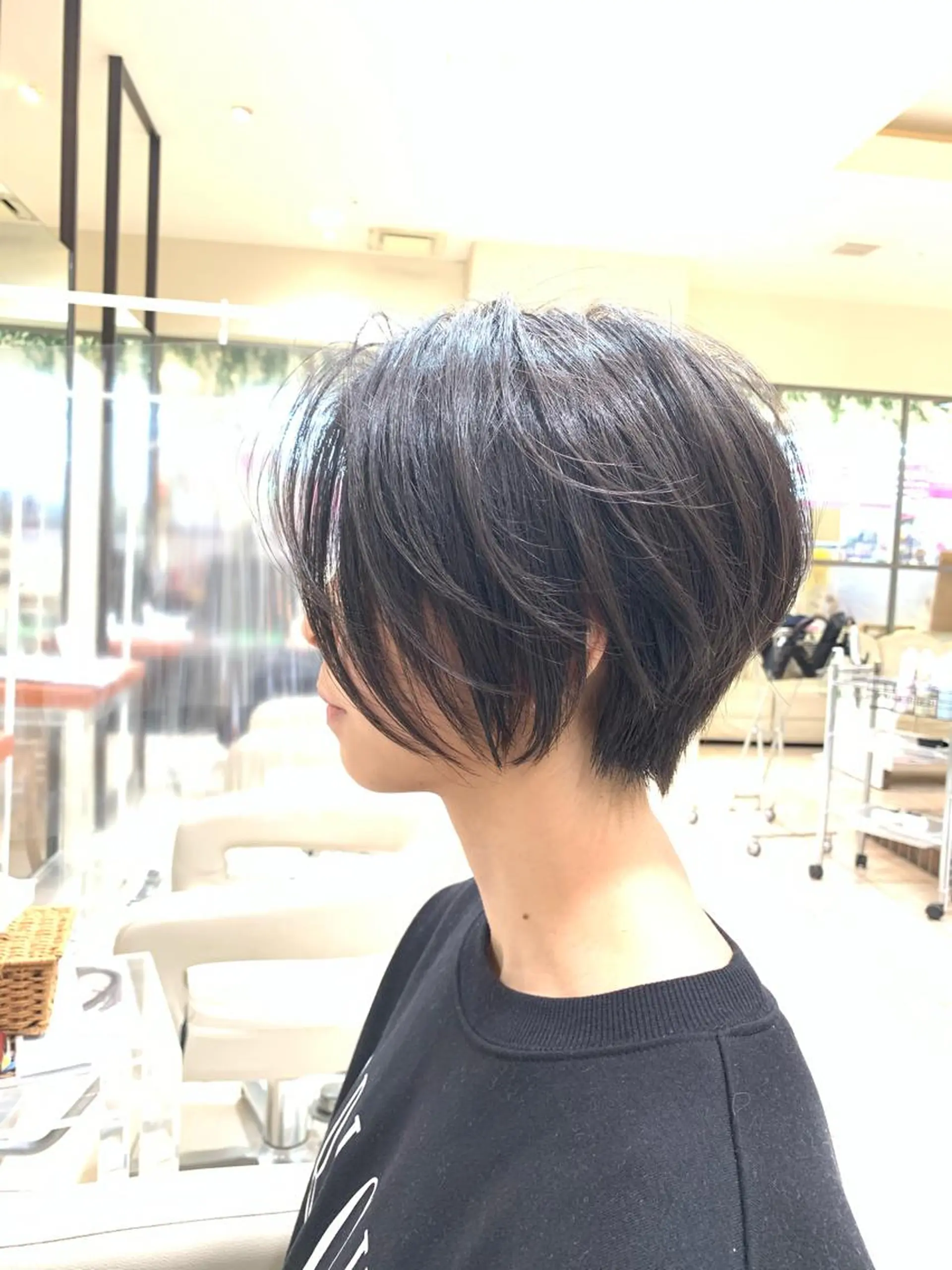 ショート MODEks eau 佐藤優志のヘアスタイル