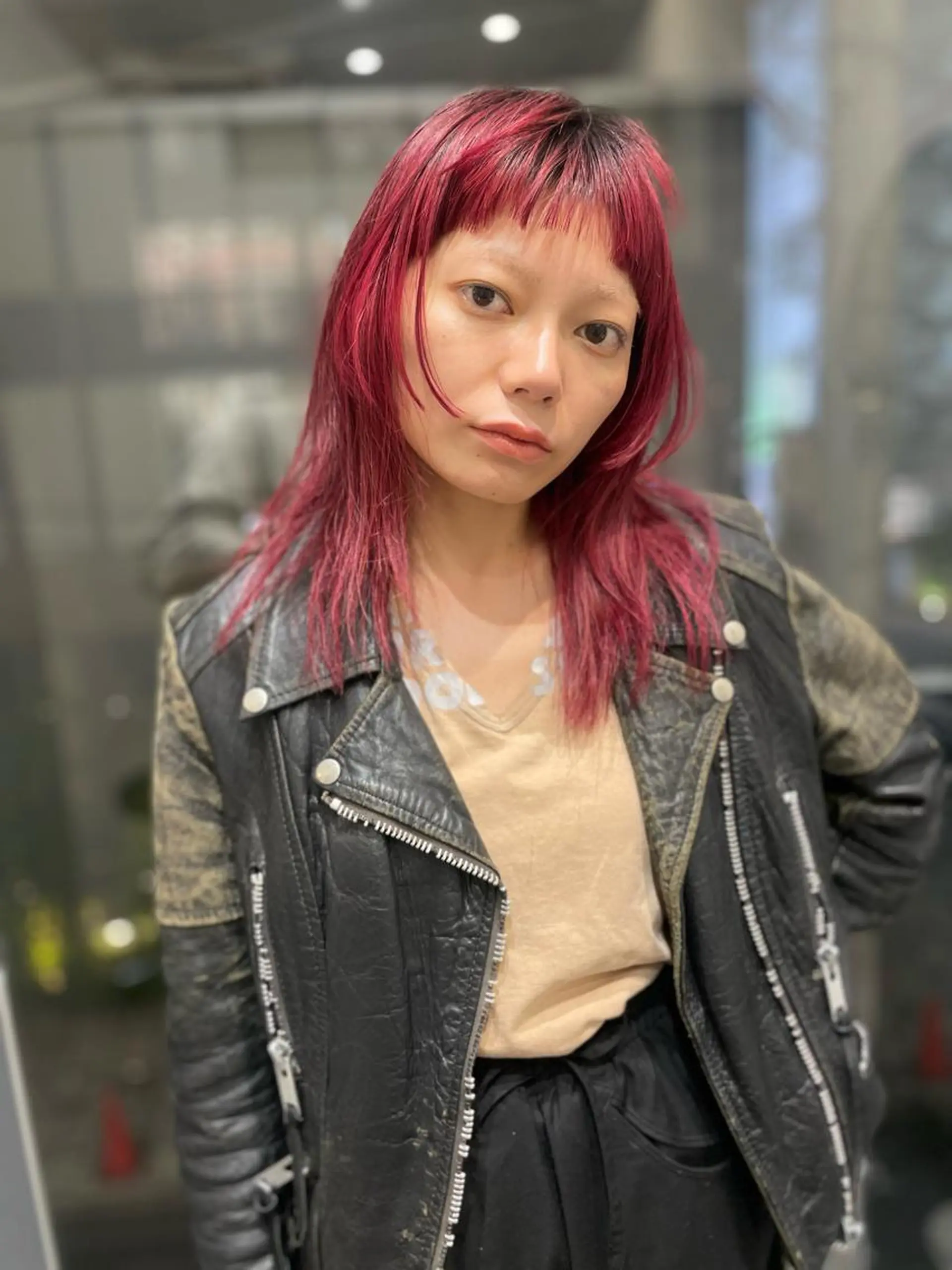 ミディアム カラー ダブルカラー レッドカラー レイヤーカット ウルフカット カット ヘアカラー トリートメント SALOWIN所属・ブリーチ✨ ボブ✨レイヤーのヘアスタイル
