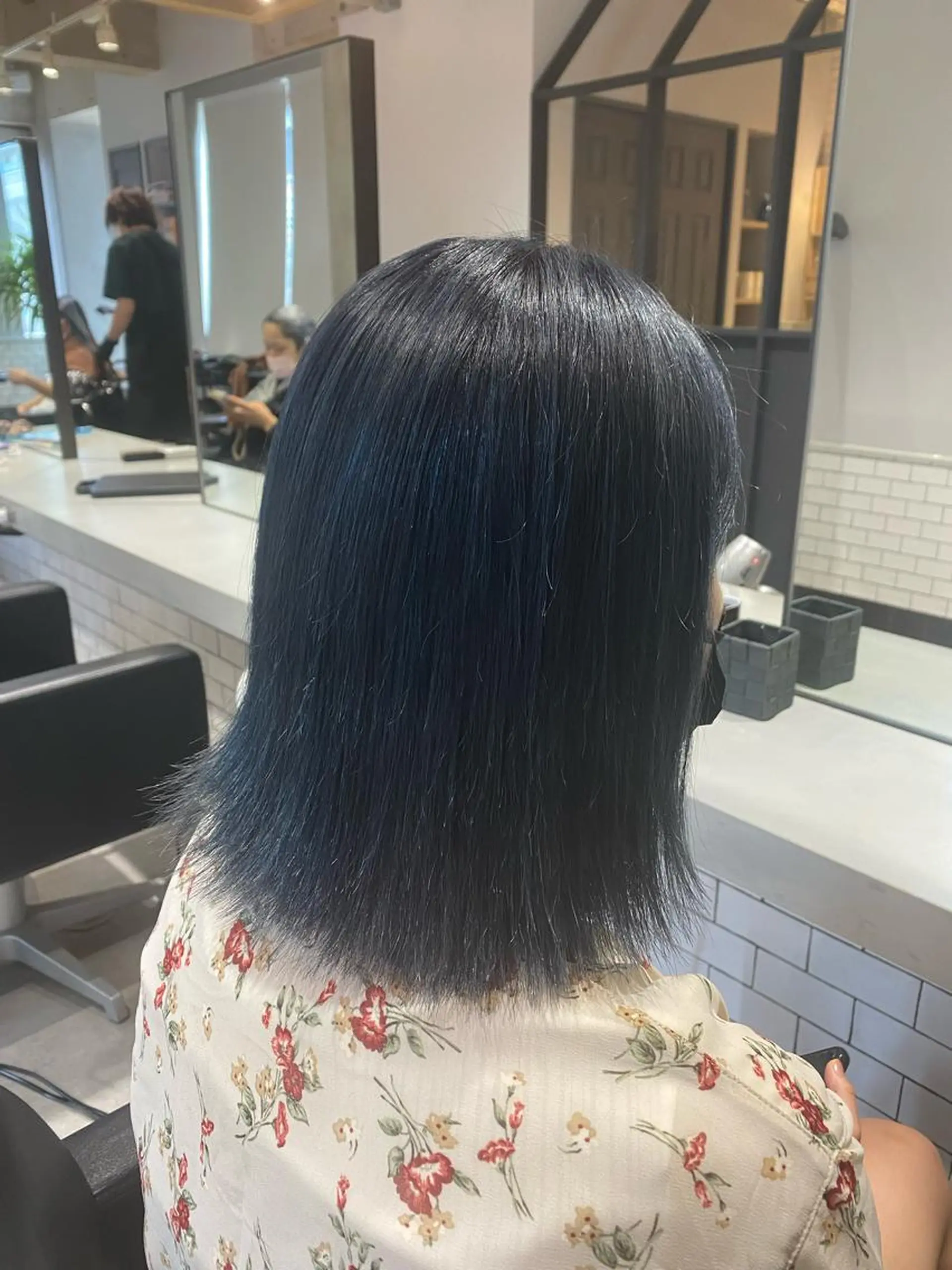 ミディアム ハイトーンエフェクト ブリーチいち丸のヘアスタイル