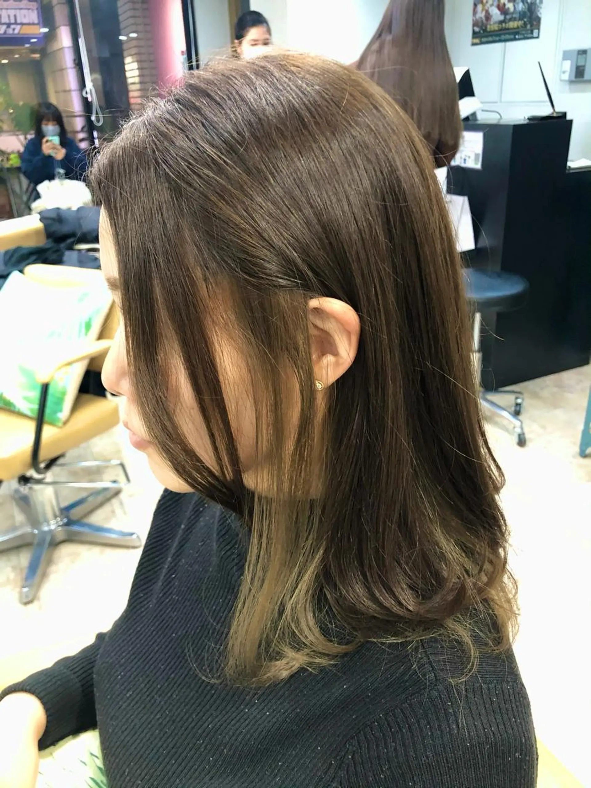 ロング カラー ベージュカラー 🔥ブリーチカラー 槙川のヘアスタイル