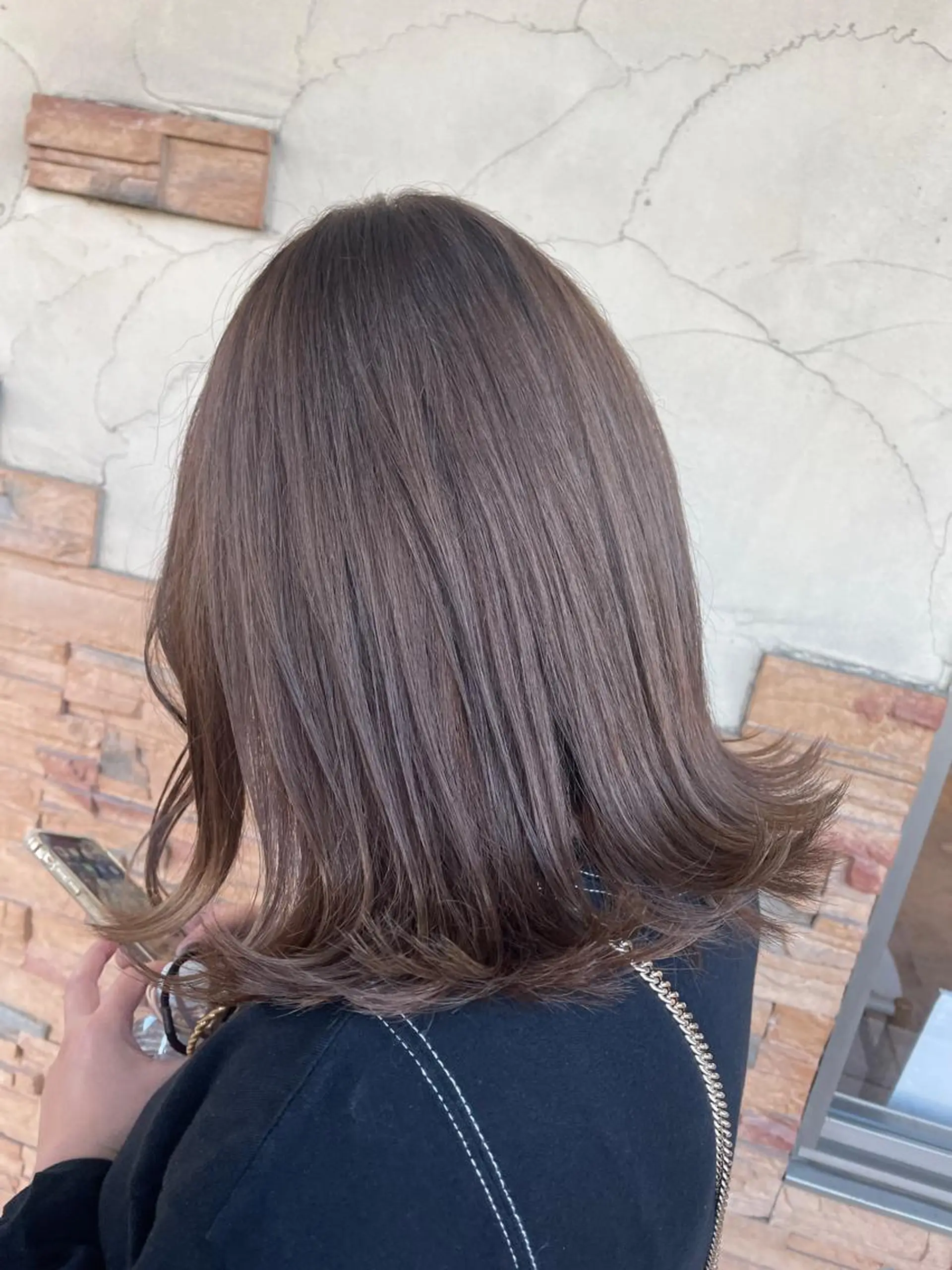 ミディアム カラー グレージュ 韓国ボブ👩🇰🇷 小野絢未のヘアスタイル