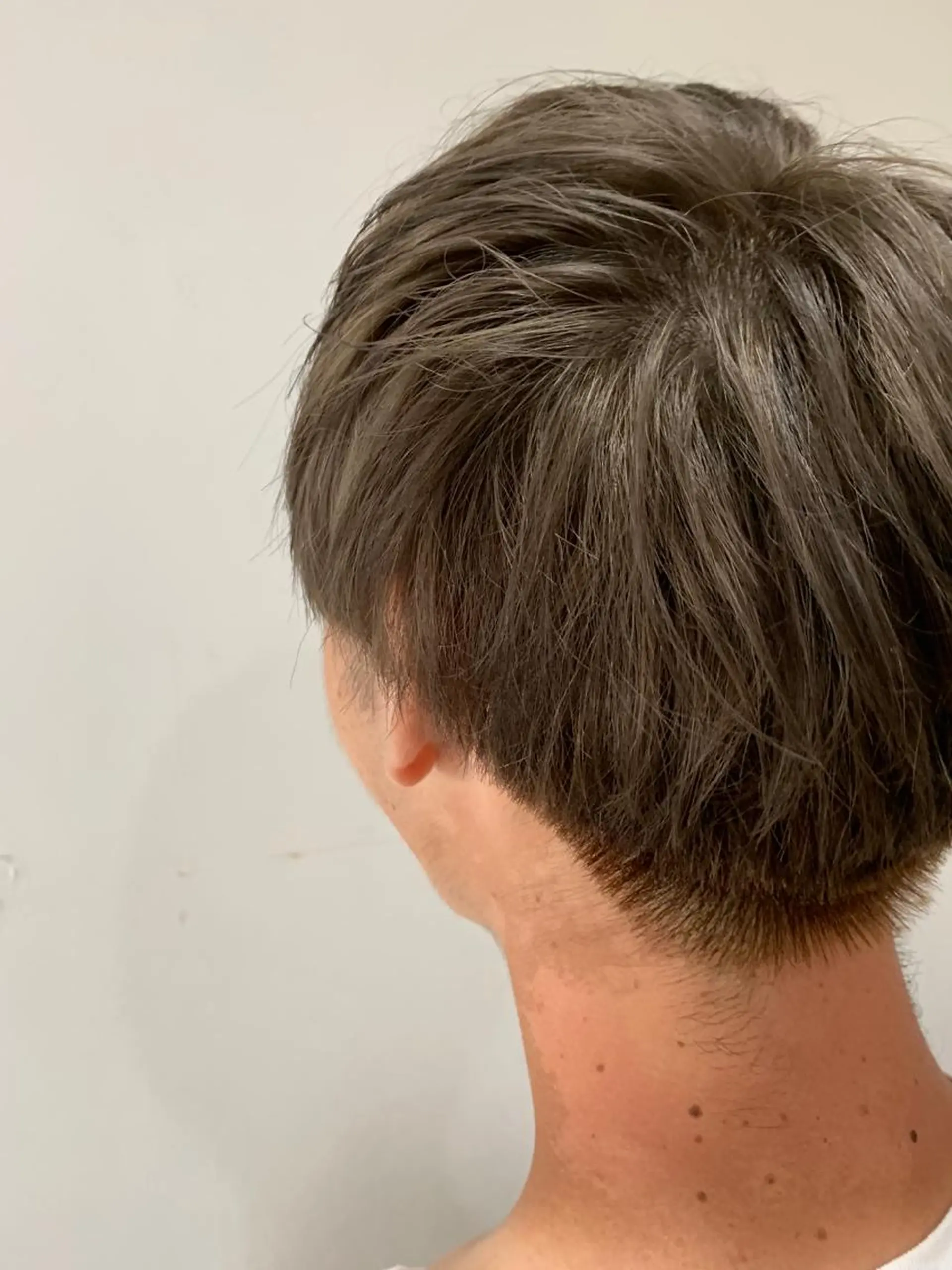 ショート カラー メンズ 脱白髪染め美容師 竹内涼乃のヘアスタイル