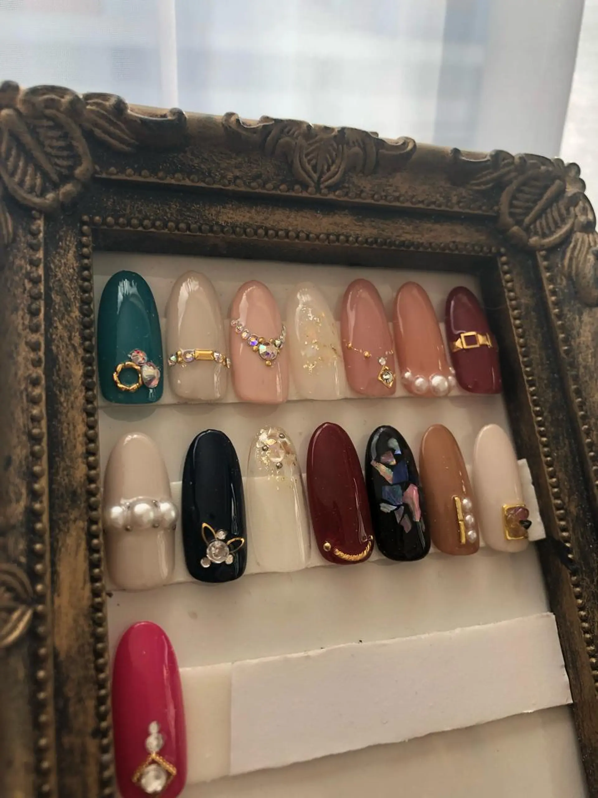 セミロング カラー ネイル アートネイル ストーンネイル ハンドネイル AileD'ange所属・M, masakiのネイルデザイン