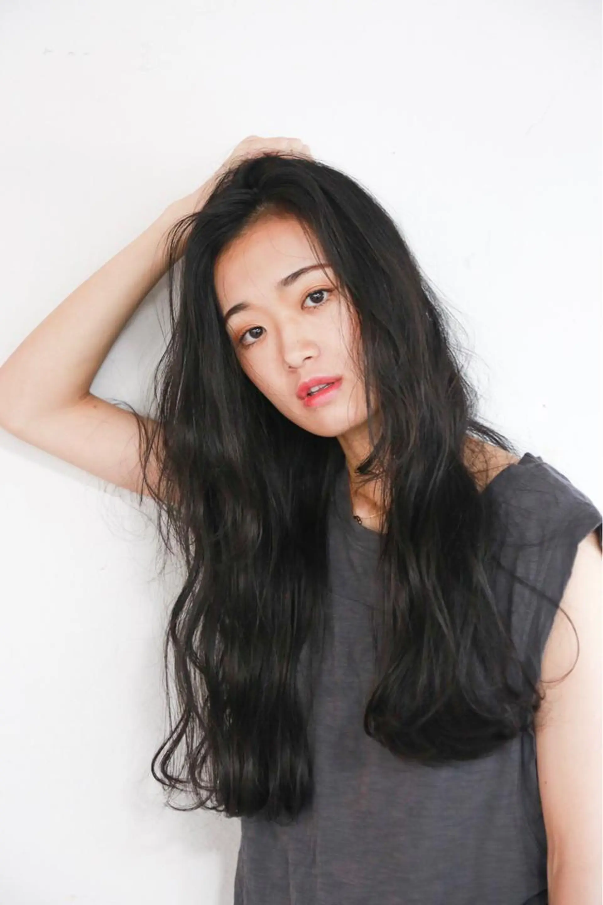 ロング カラー 平 ちひろのヘアスタイル