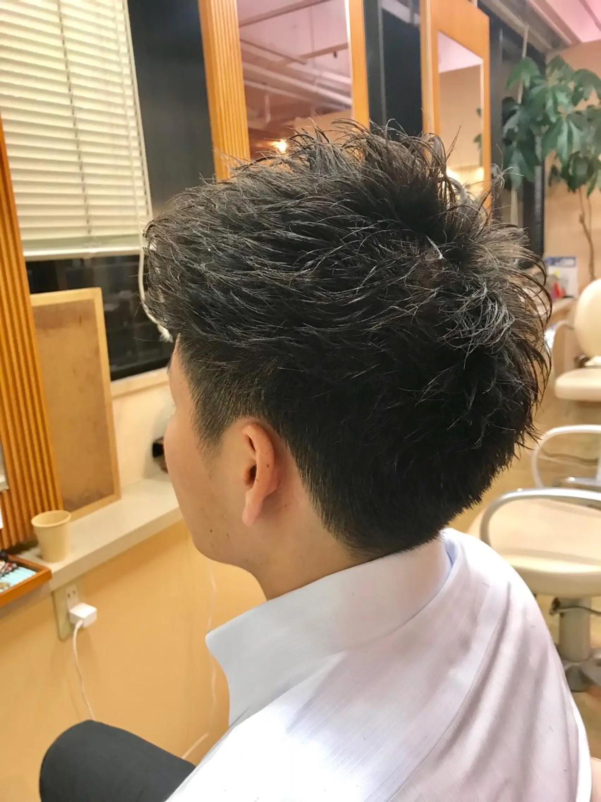パーマ メンズ 脇田 雄大のヘアスタイル