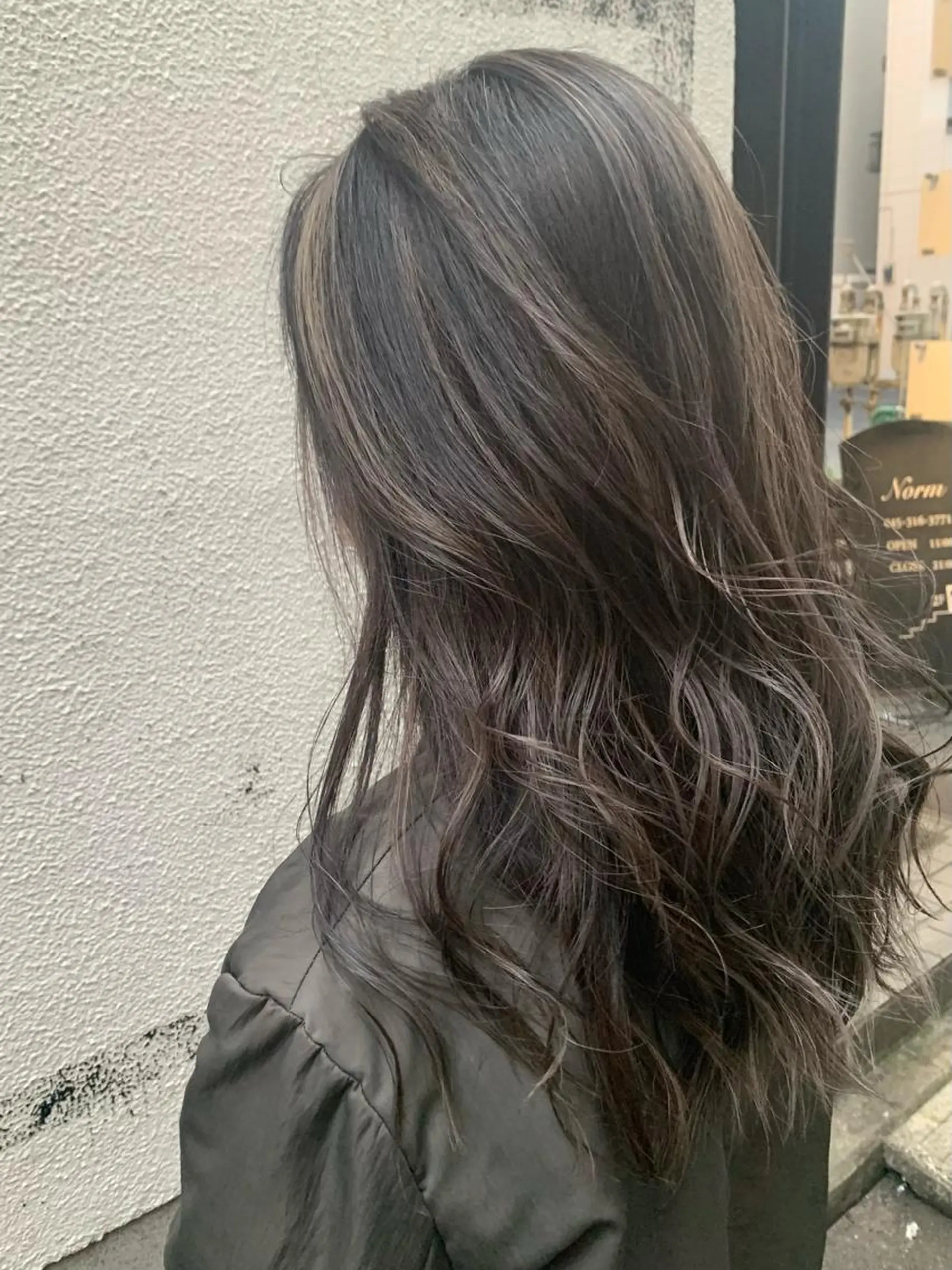 セミロング hair  design Norm所属・ハイライトバレイヤー ジュ🎨川村聖吾🎨のヘアスタイル