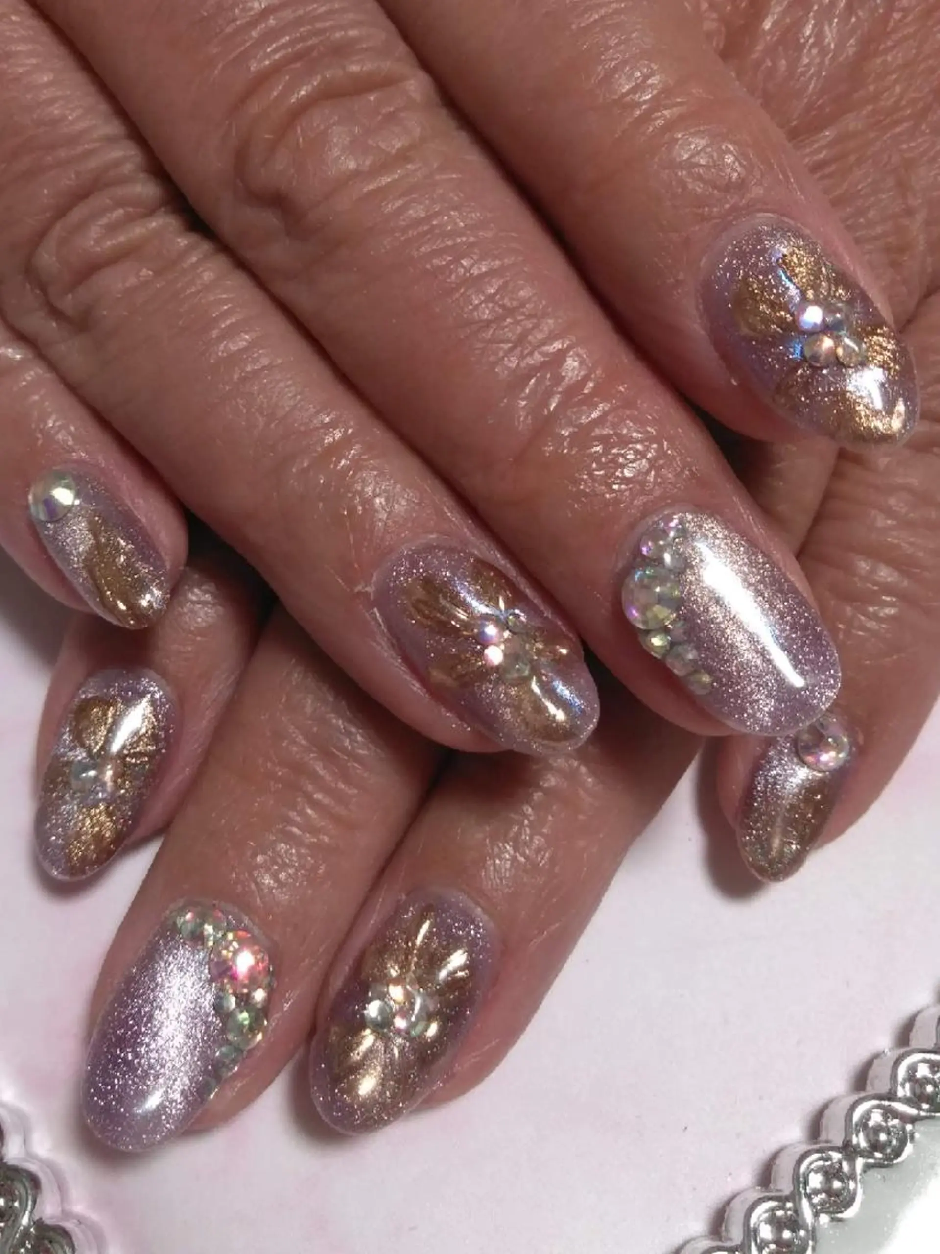 ネイル エステとネイル ローズコンフォートのネイルデザイン