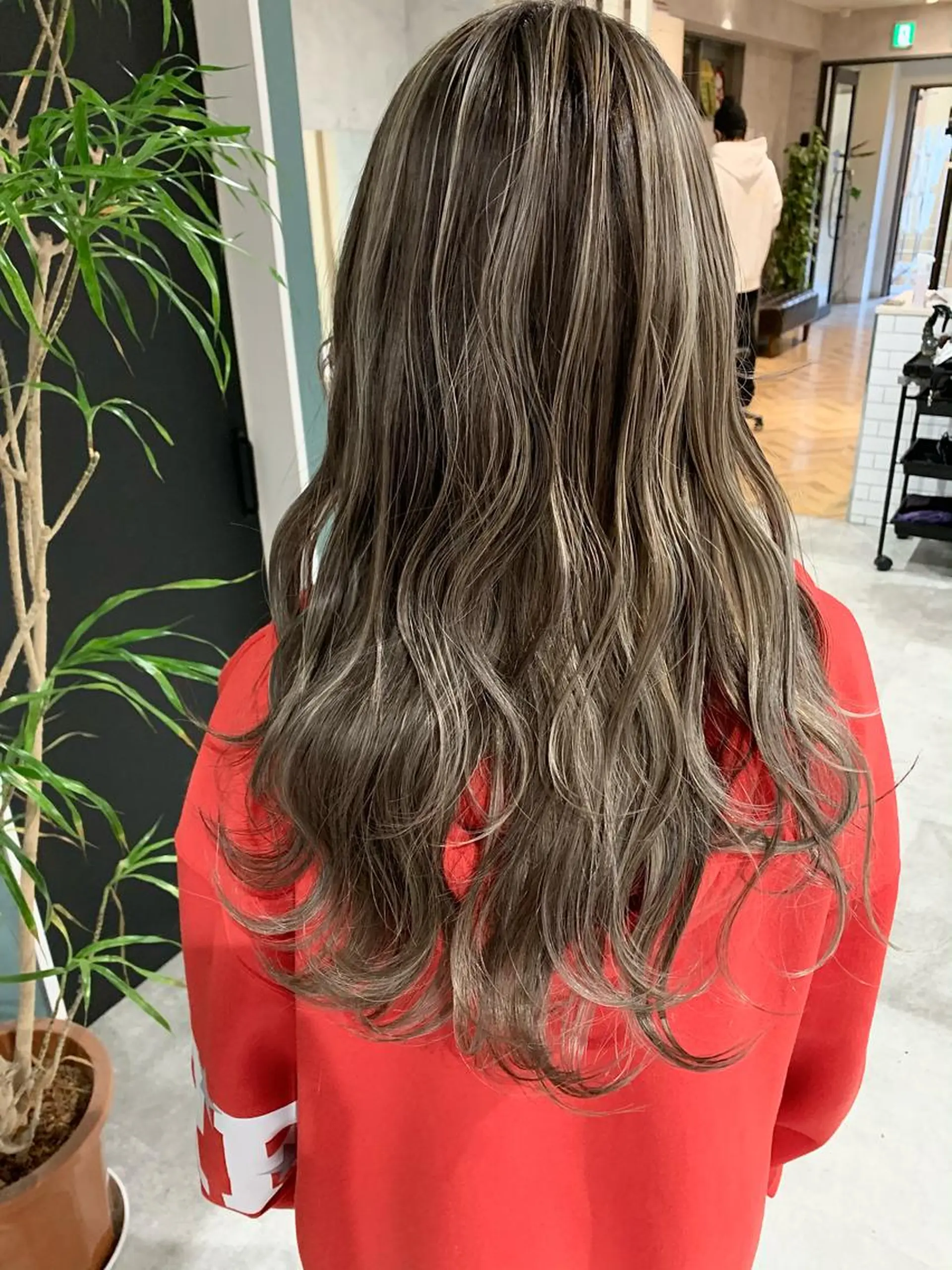 ロング カラー ヘアカラー 髪質改善will hairdesignのヘアスタイル