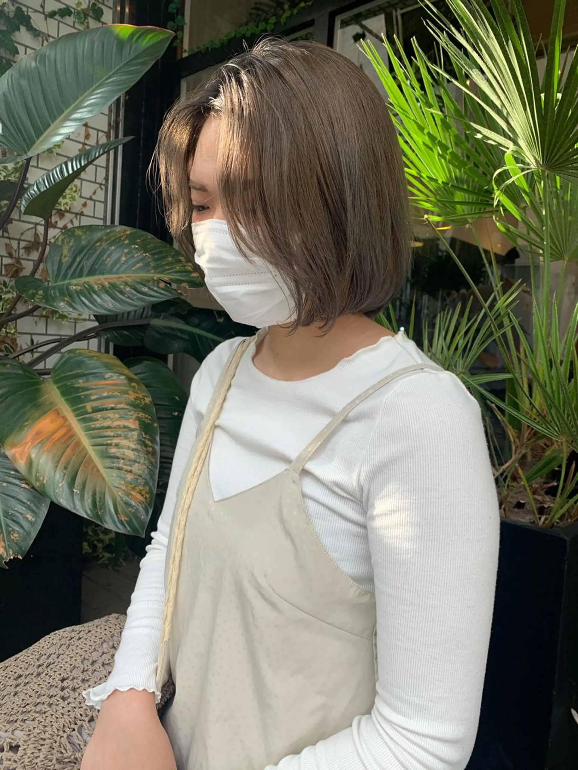 ショート カラー ブリーチ ケアブリーチ 透明感カラー グレージュ カット ヘアカラー トリートメント 柔らかブラウン/顔周 りレイヤー♡ユウシのヘアスタイル