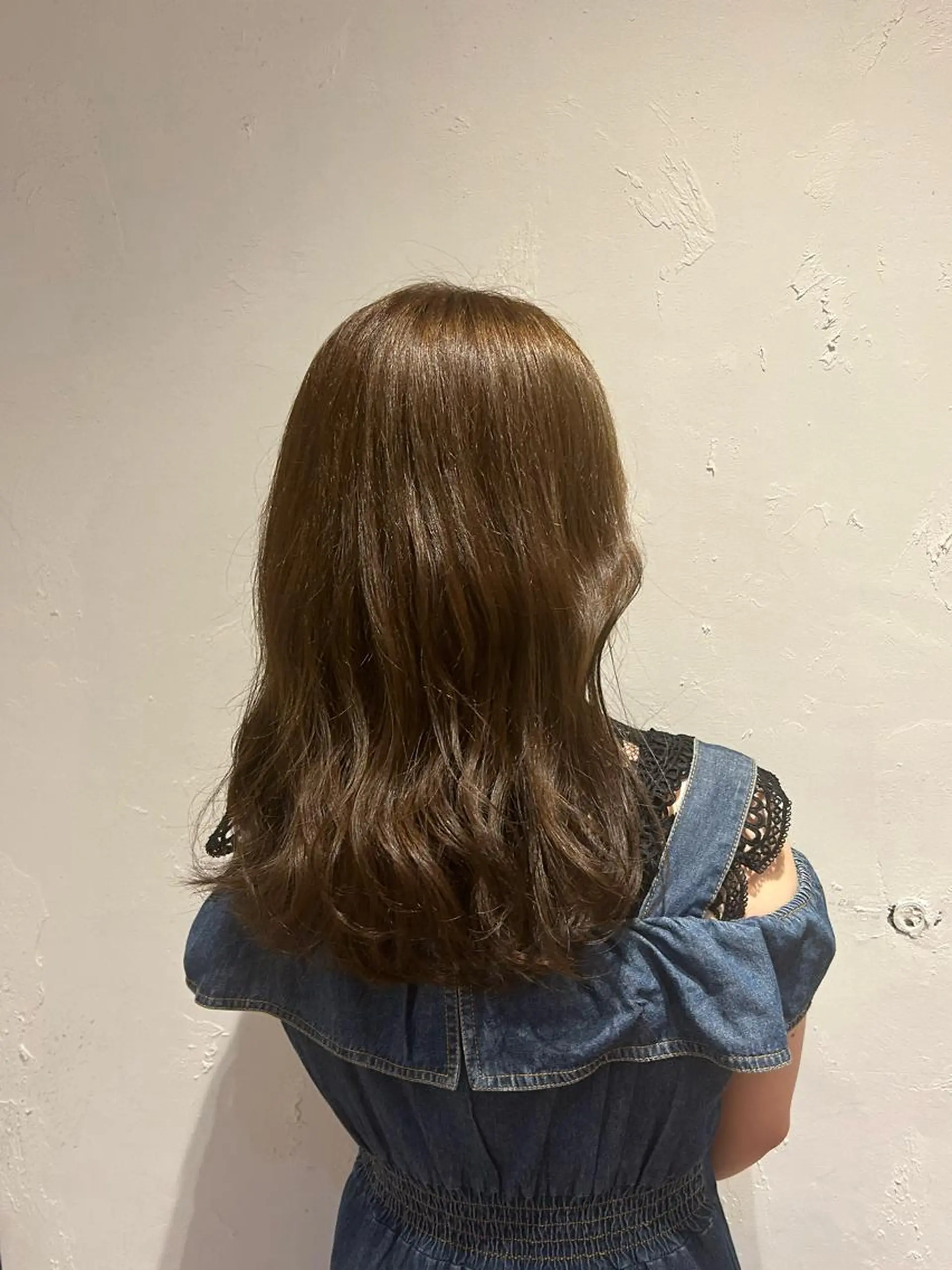 ロング カラー 透明感カラー グレージュ オリーブグレージュ オリーブグレー Lilly所属・成田 智彩のヘアスタイル