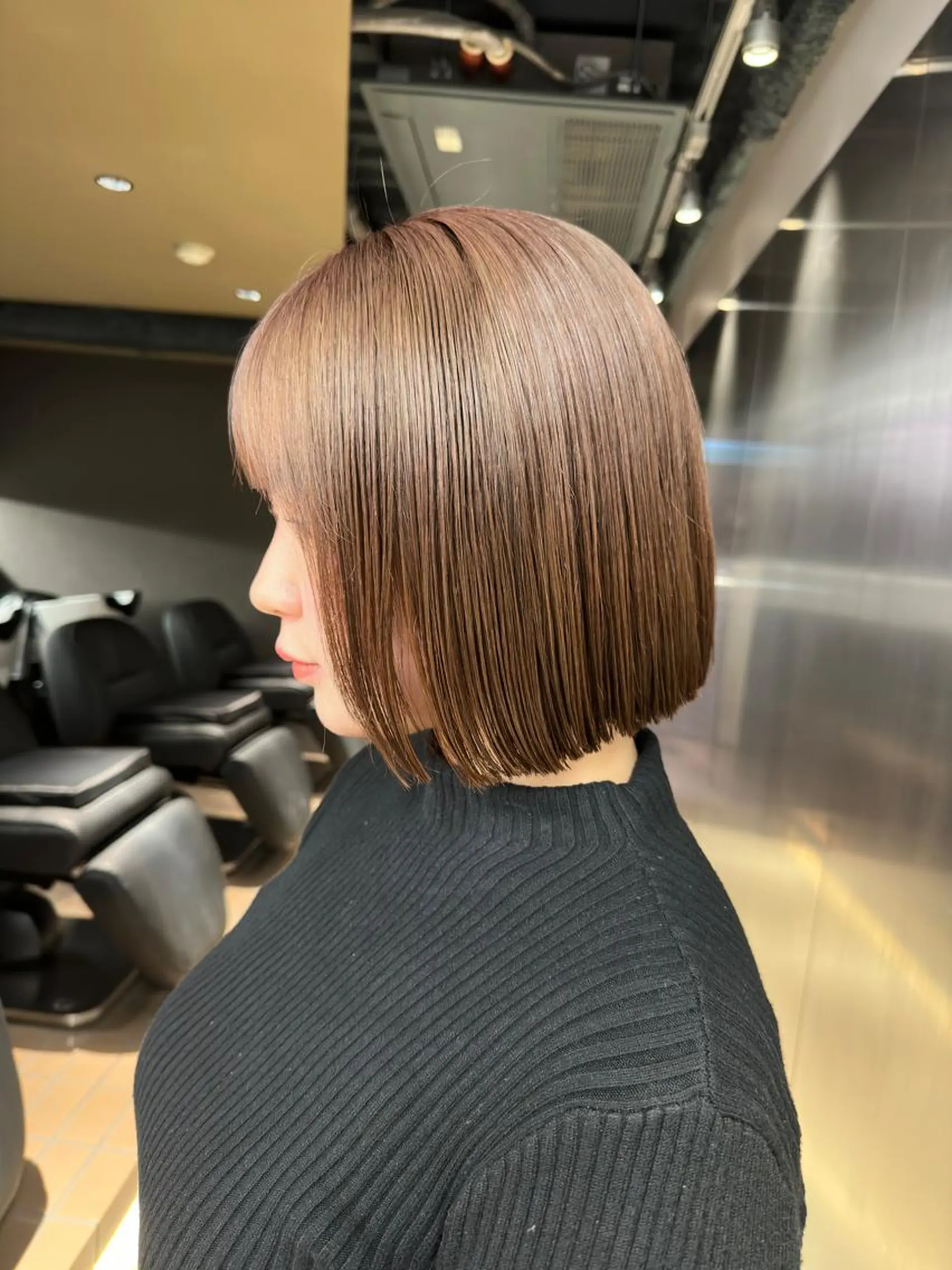 ショート カラー ブラウンカラー ボブ カット トリートメント 鈴木/ミルクティー/ ブリーチ/ボブ/のヘアスタイル