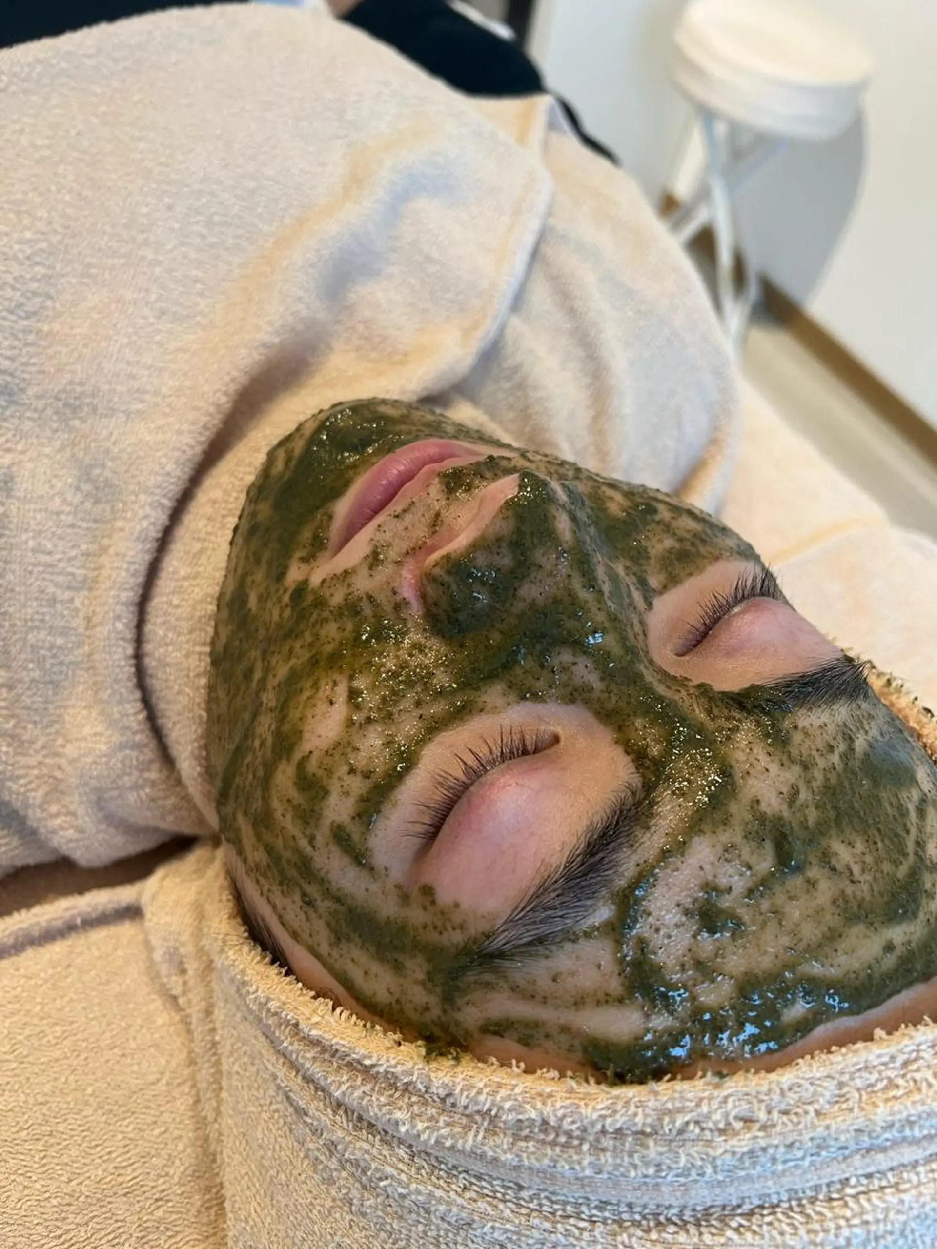 ハーブピーリング /毛穴ケア/脱毛/韓国ツヤ肌専門店【HARU.】所属・韓国ツヤ肌ピーリング ハーブ脱毛HARU.のエステ・リラクイメージ