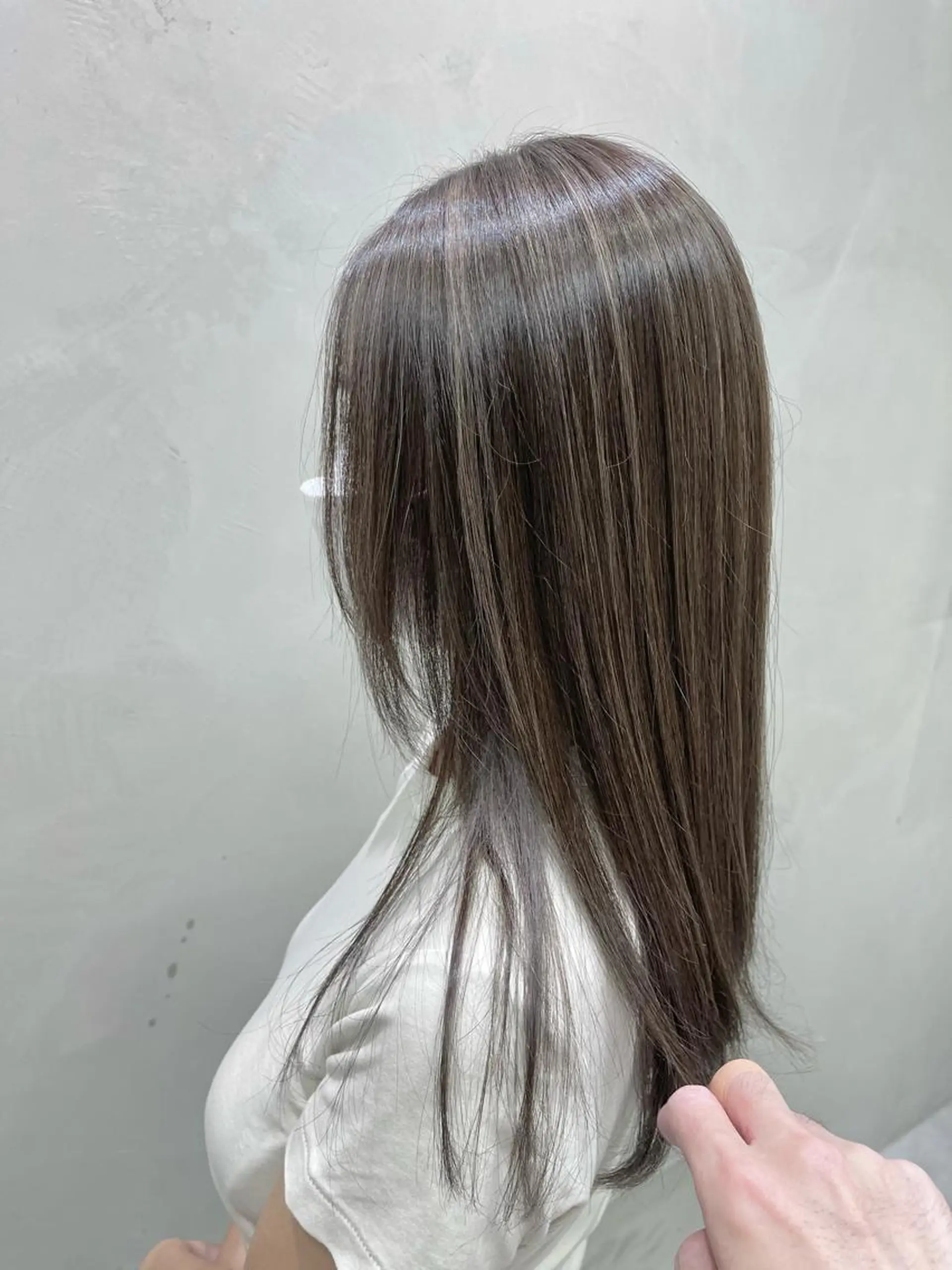 ロング カラー ヘアアレンジ アディクシーカラー ブリーチ ケアブリーチ グレージュ ハイライトカラー ヘアカラー filo byFeria渋谷所属・縮毛矯正/美髪 髪質改善/石田幸輔のヘアスタイル