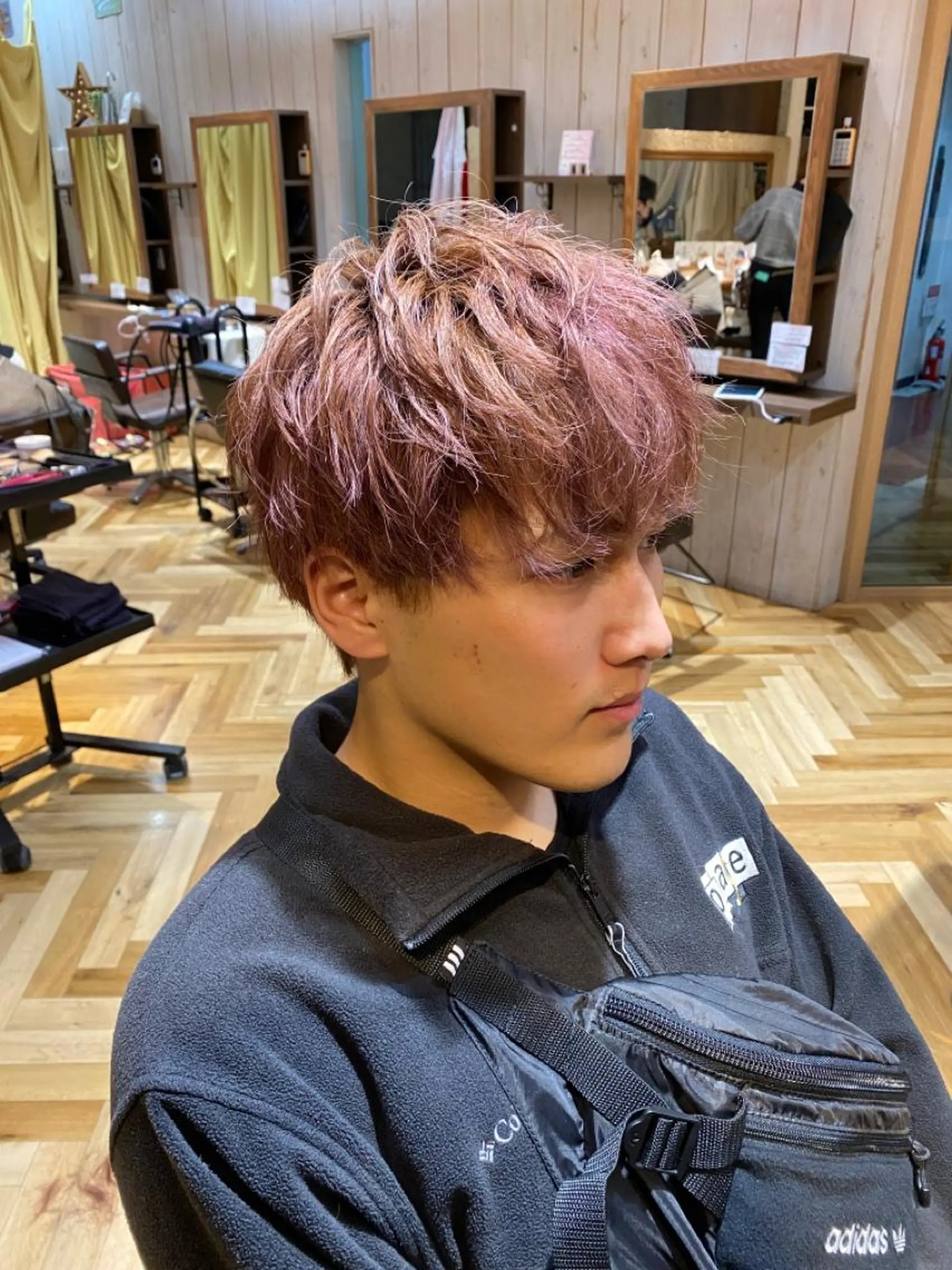 ショート カラー メンズ 美髪改善・ブリーチ tadasuke⭐️のヘアスタイル