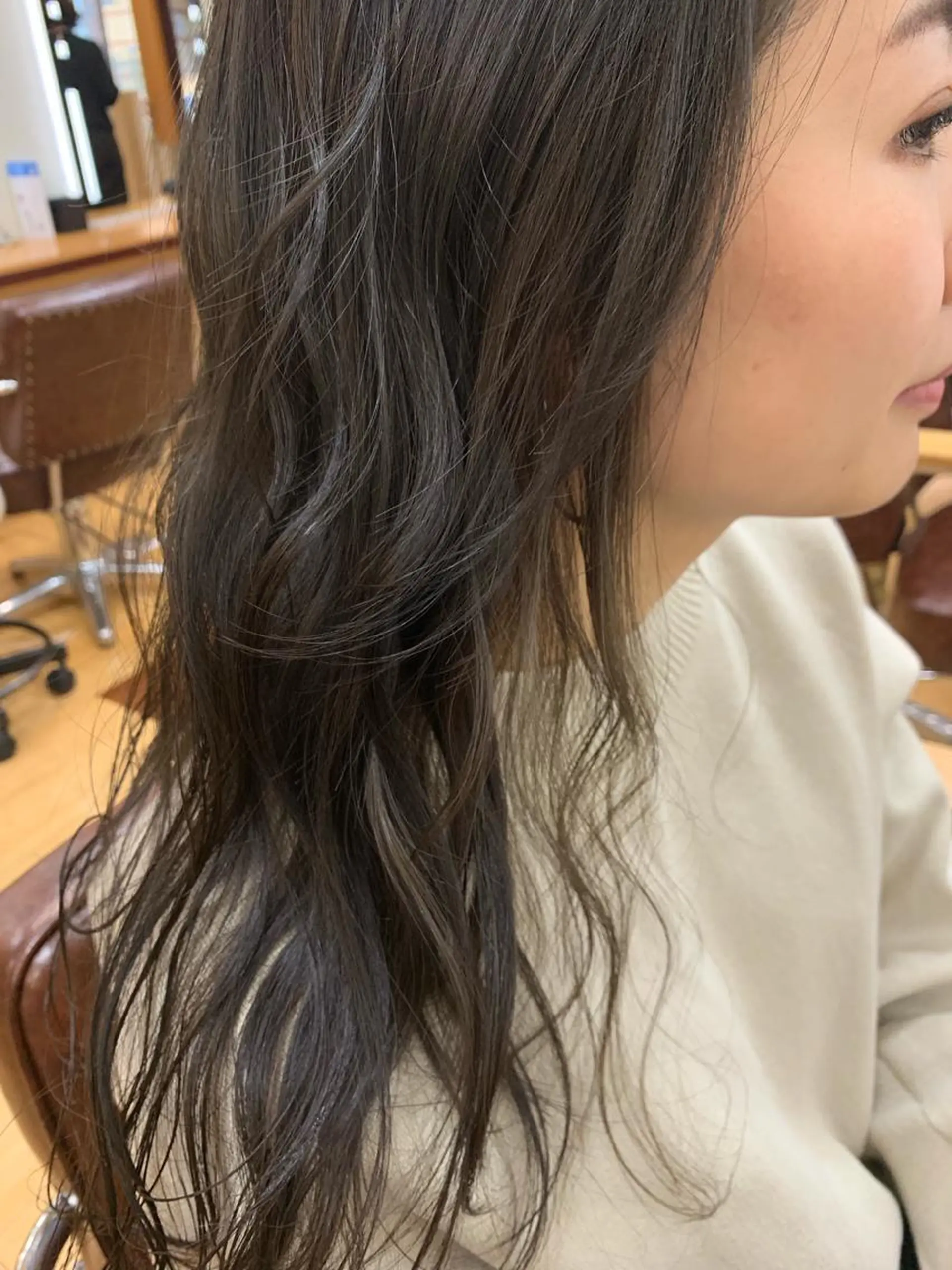 セミロング 丸山 亜加理のヘアスタイル