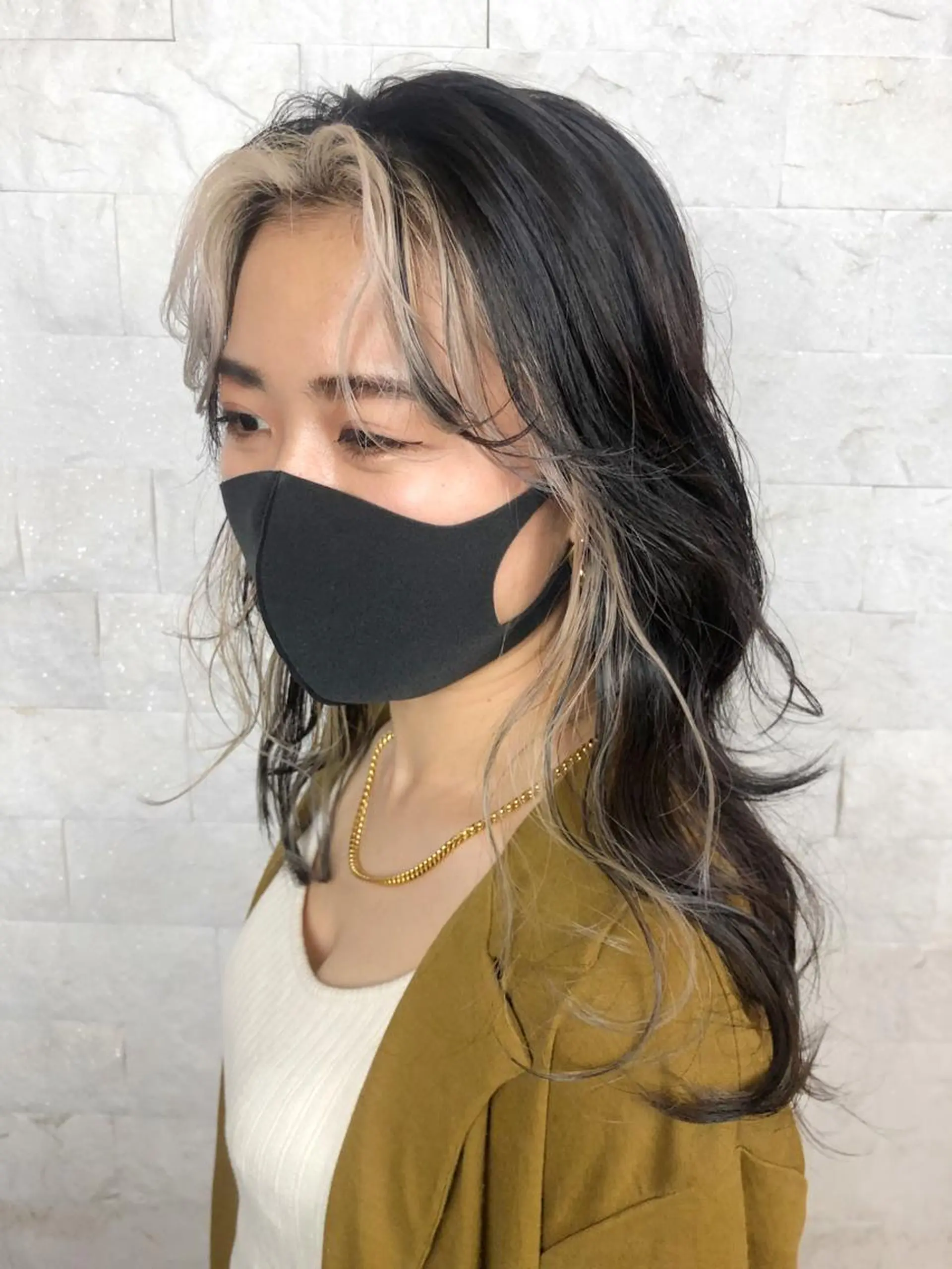 ミディアム ミストバング 圧倒的美髪ストレート ツダケイタロウのヘアスタイル