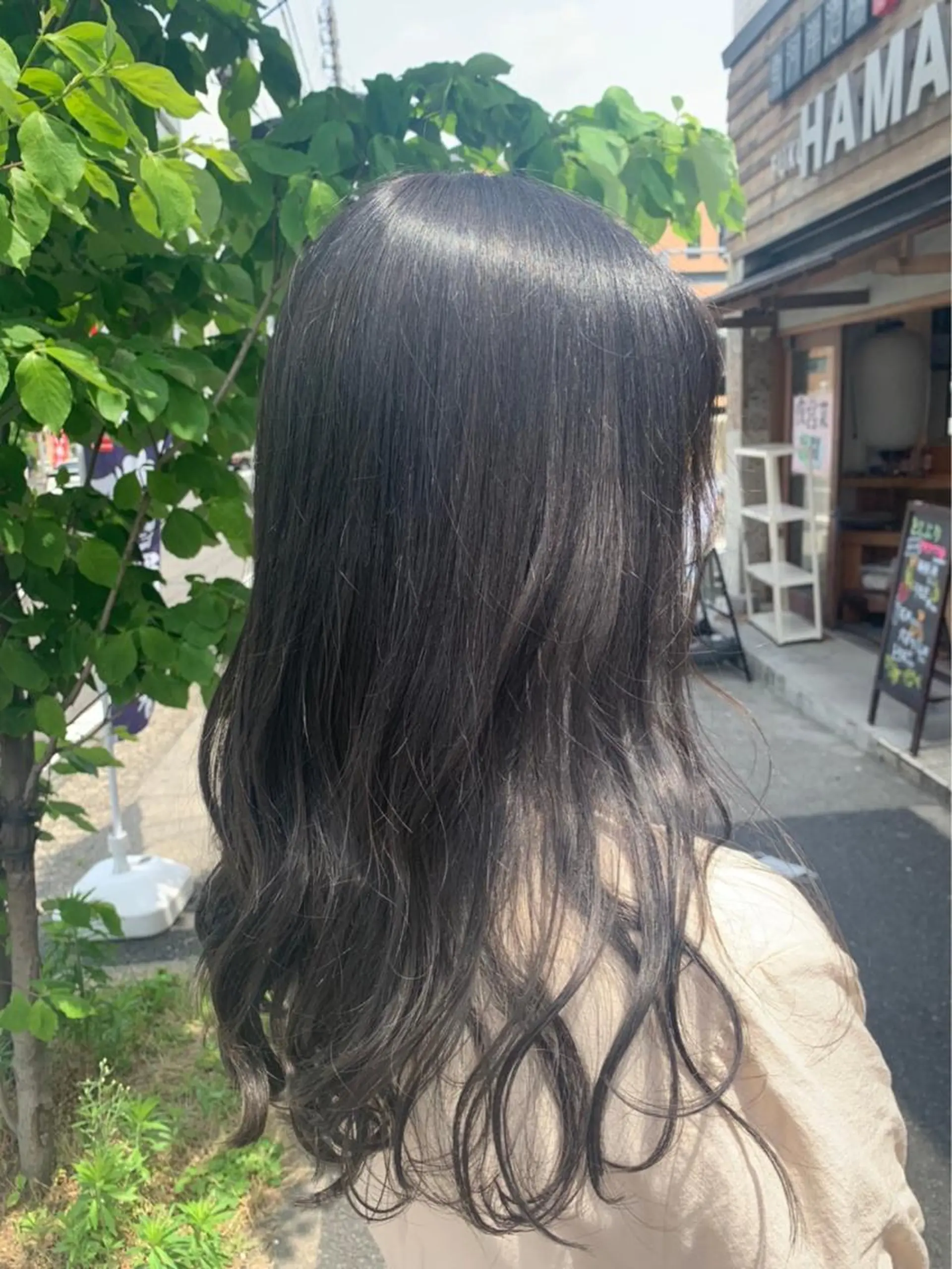 ロング カラー ヘアカラー トリートメント 小山 美月のヘアスタイル