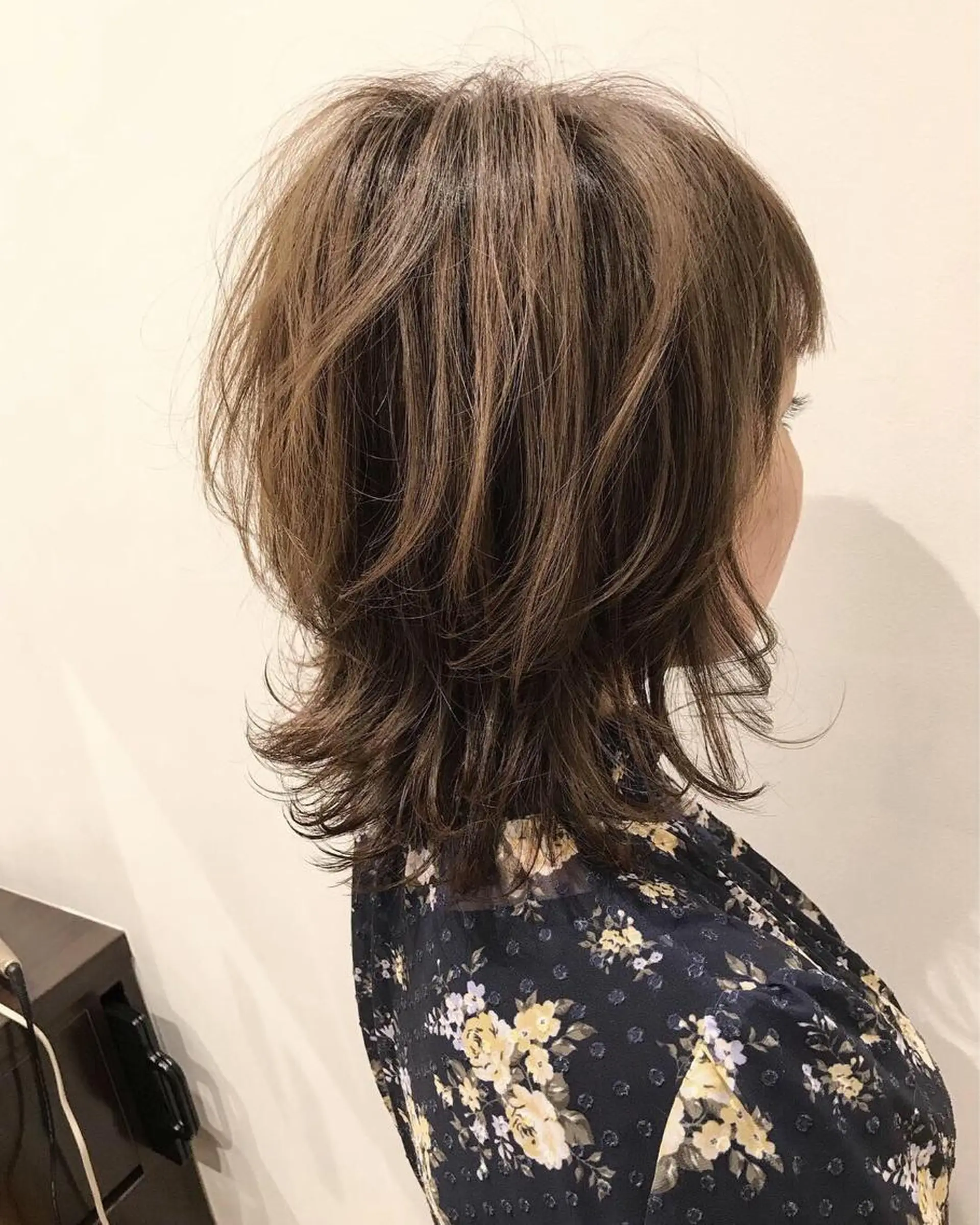 ミディアム 石田 優菜のヘアスタイル