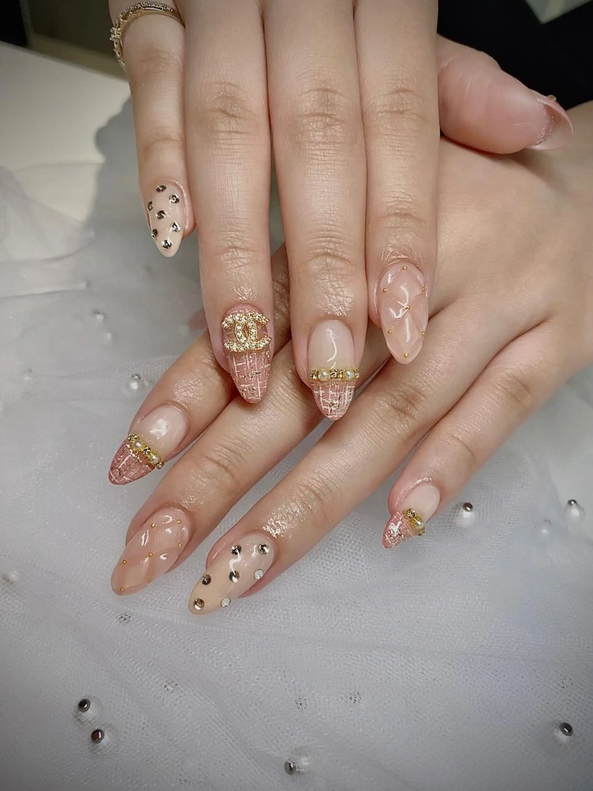 ネイル I-nailロング /ワンホン/キラキラのネイルデザイン