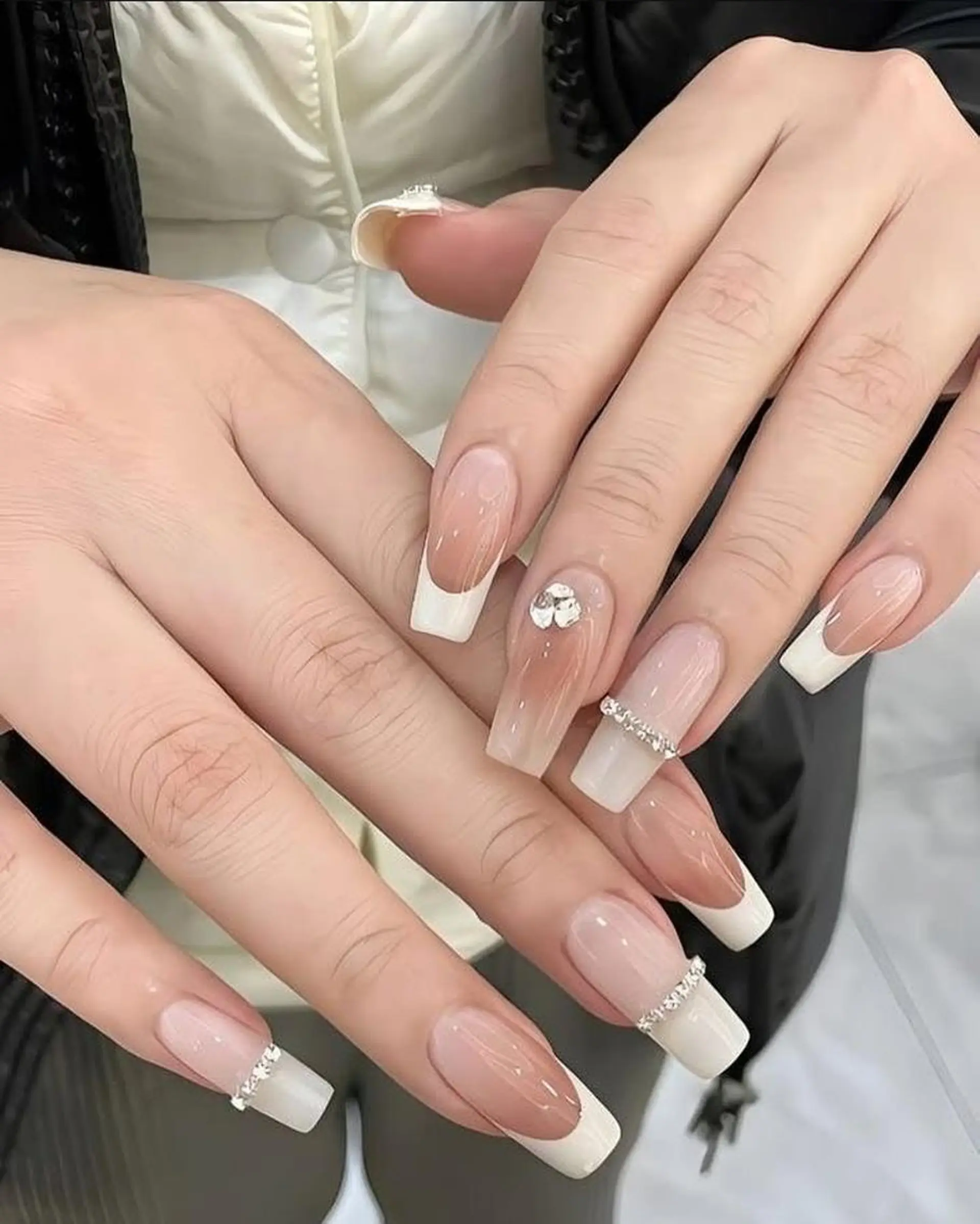 ネイル 長さ出し フレンチネイル グラデーション 卒業式 マグネットネイル ハンドネイル MIHANA ZENのネイルデザイン