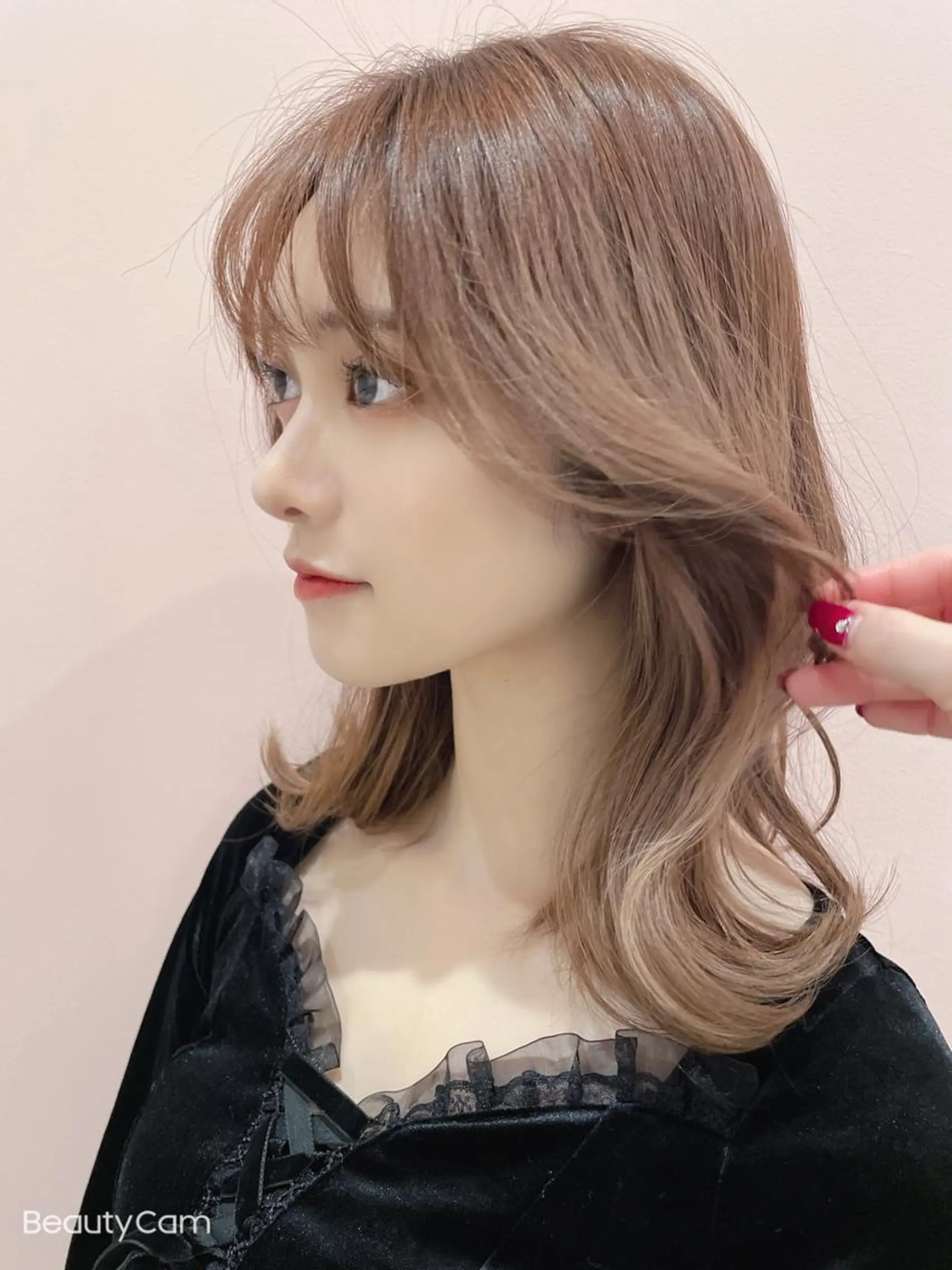 ミディアム カラー ヘアカラー トリートメント Toiro所属・🤎小顔レイヤー /ベージュ🤎友香のヘアスタイル