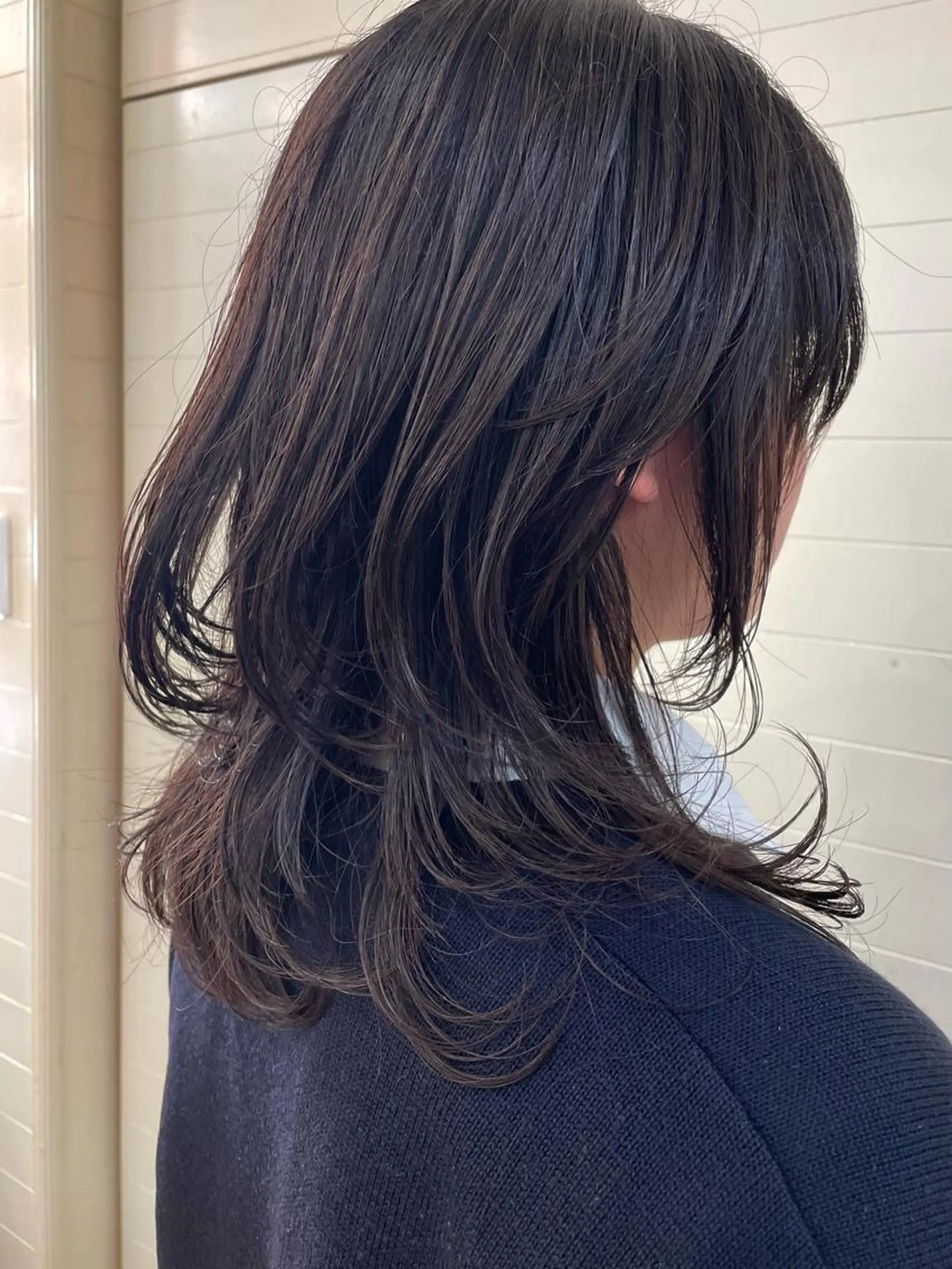 セミロング 顔まわりレイヤー レイヤーカット ウルフカット 🐺高椋 海/ウルフ/レイヤーのヘアスタイル