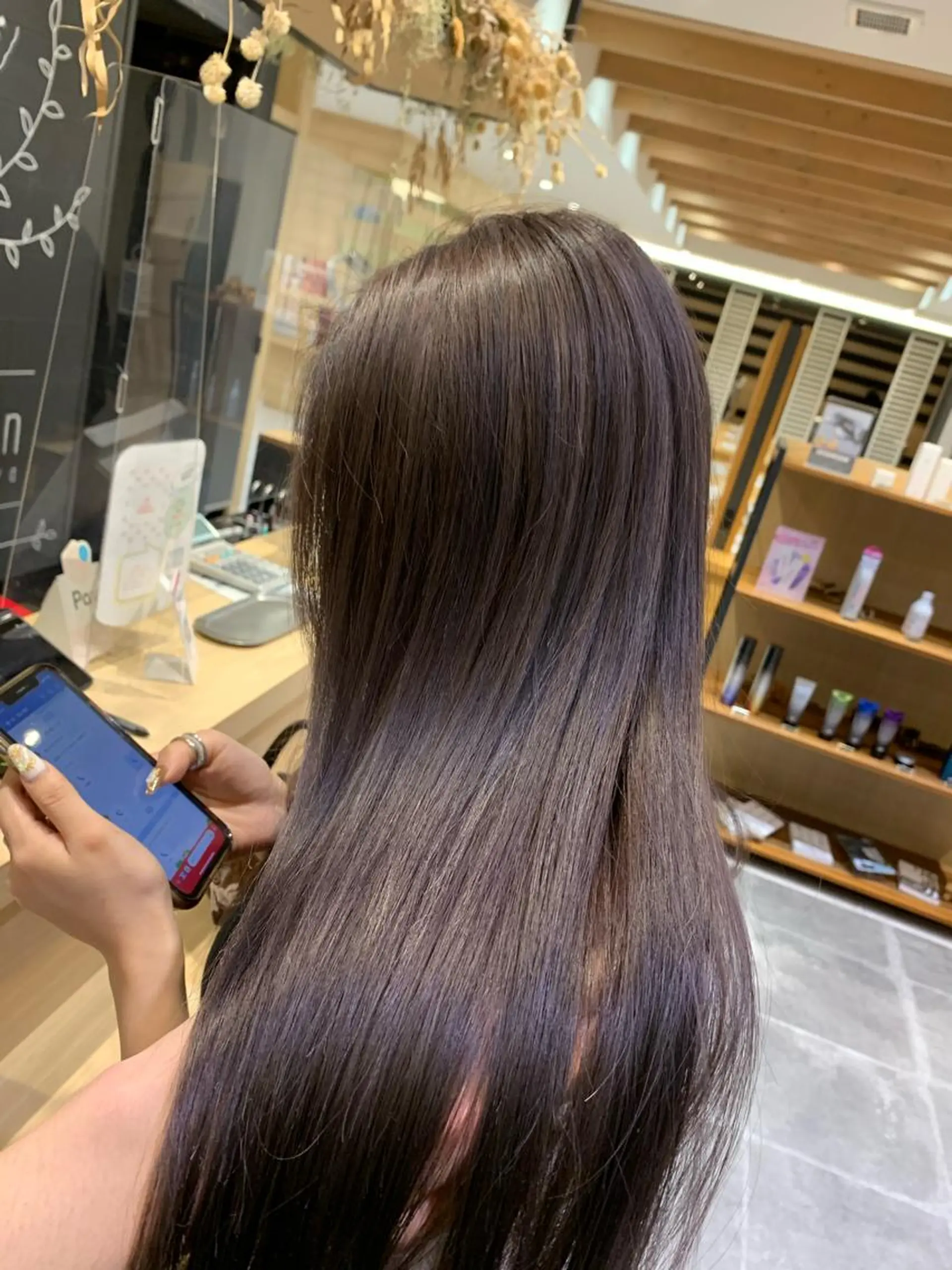 ロング カラー グレージュ ミルクティーグレージュ 名古屋／デザイン／ ブリーチ/松井亮磨のヘアスタイル