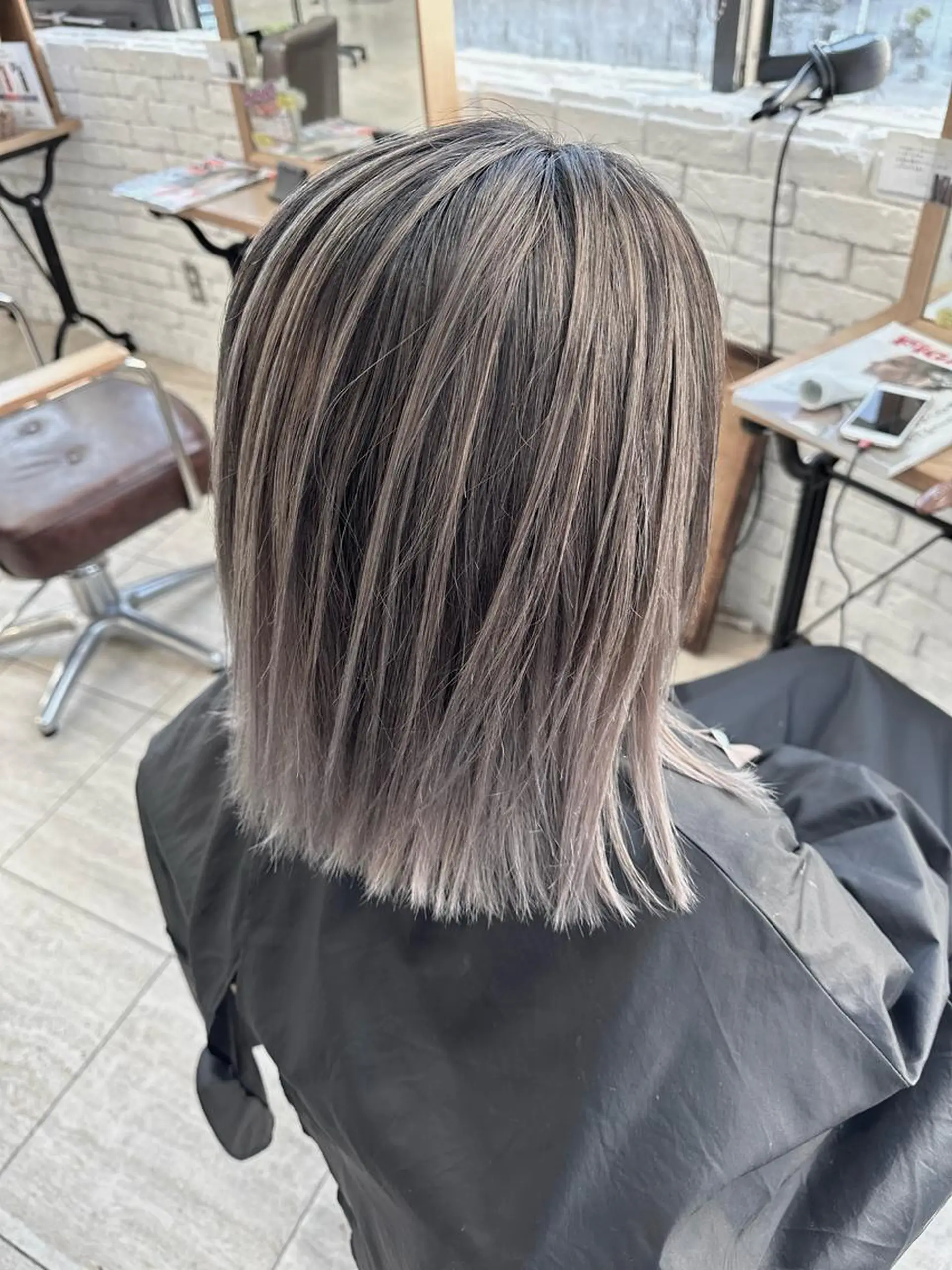 ミディアム カラー バレイヤージュ レイヤーカット ヘアカラー hiar make ROSEL所属・ROSEL末吉 海渡のヘアスタイル