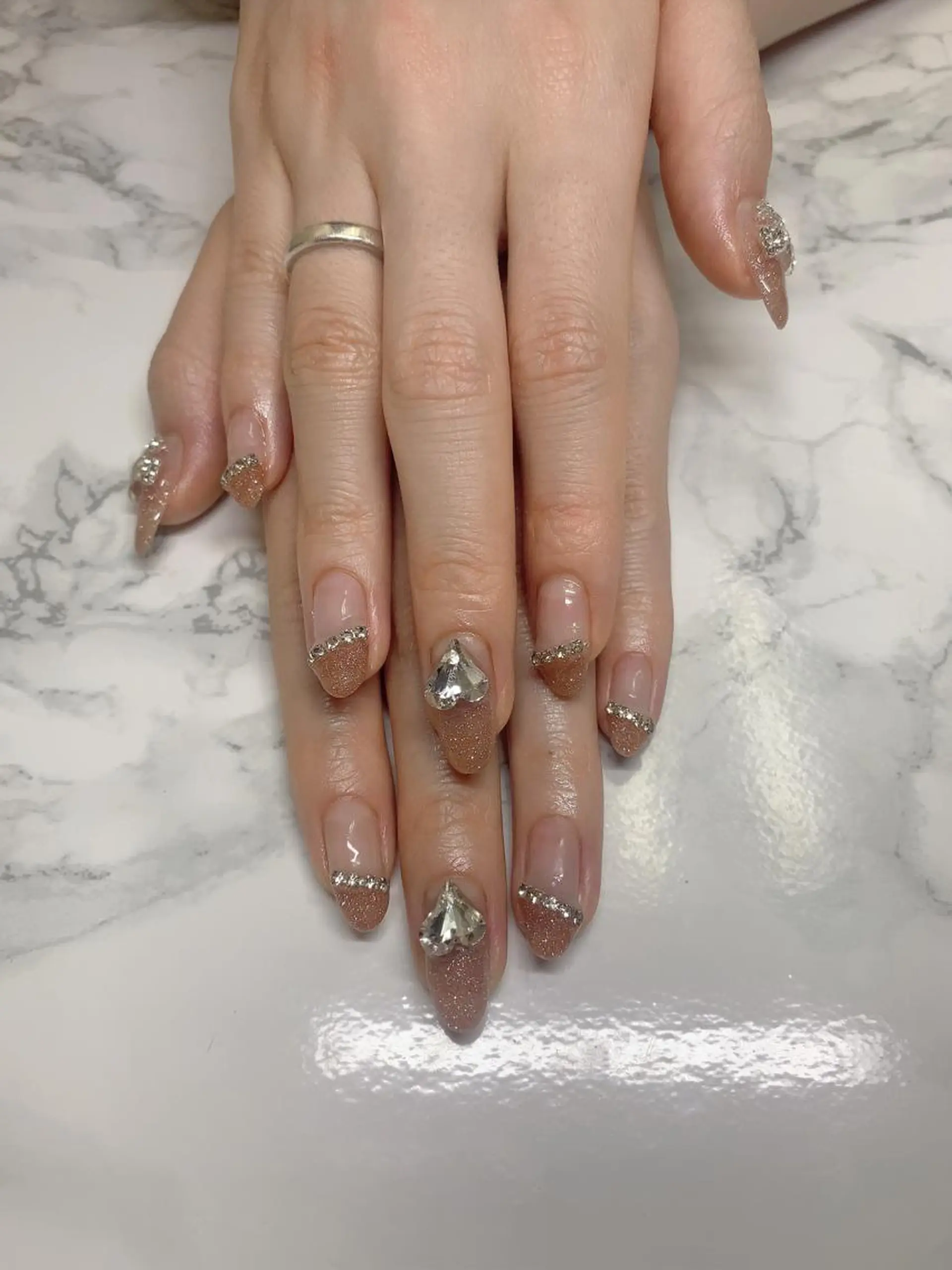 ネイル はな💎ネイル ワンホン、長さ出しのネイルデザイン