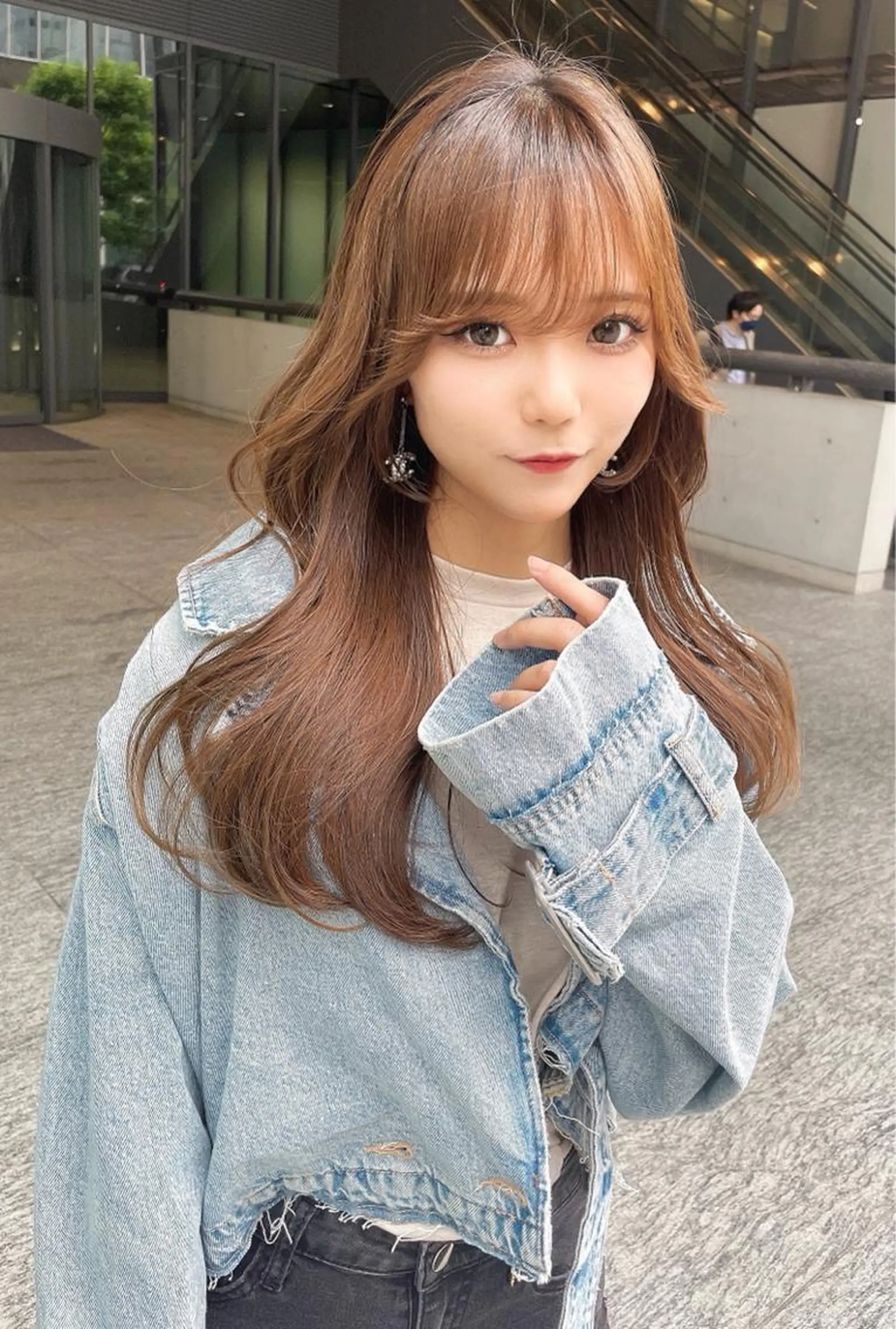 ロング カラー ベージュカラー 黒髪 ブリーチ ブルーカラー ブルーブラック カット ヘアカラー トリートメント 木屋元一/透明感 /レイヤー/顔まわりのヘアスタイル