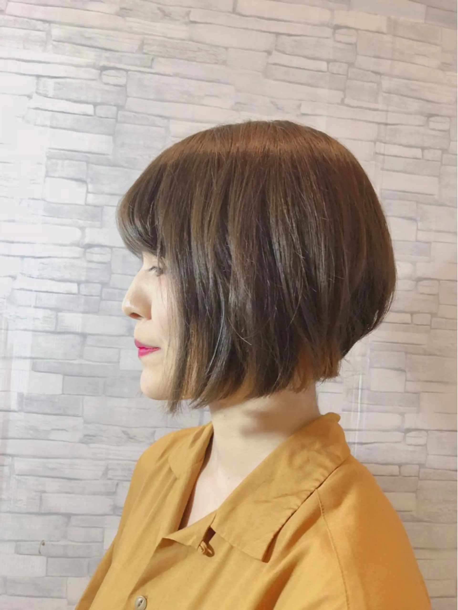 ショート カラー 前下がりボブ インナーカラー ボブ 福森 みずきのヘアスタイル