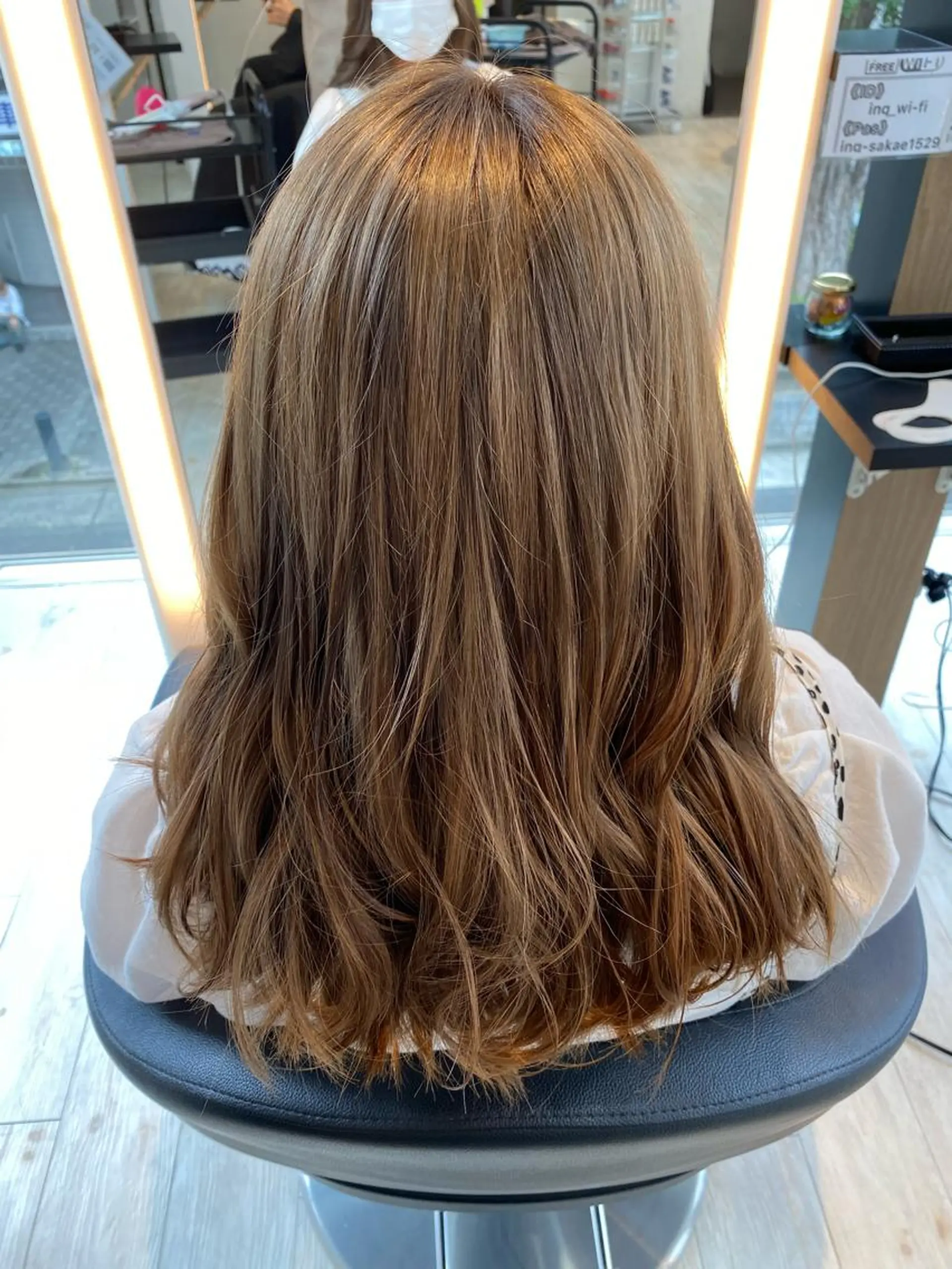 カラー ベージュカラー ブリーチ ケアブリーチ ミルクティーベージュ 鈴木/ミルクティー/ ブリーチ/ボブ/のヘアスタイル