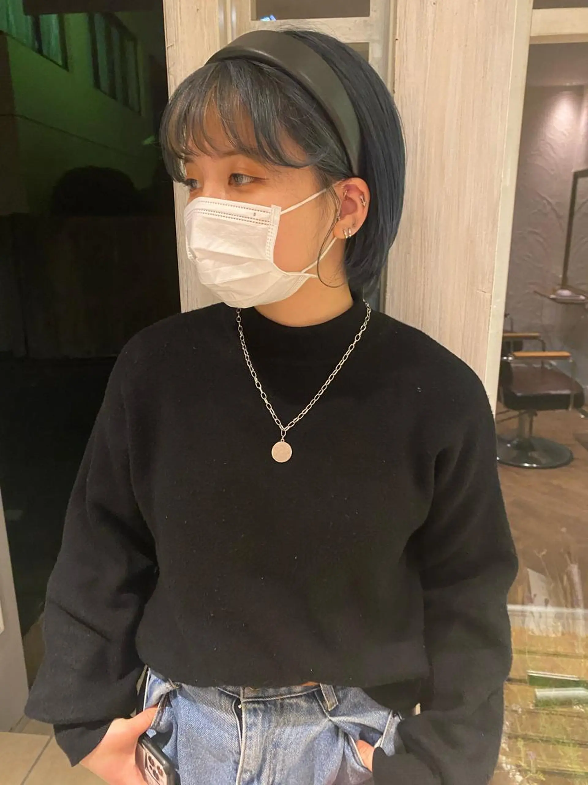 ショート saya🌿レイヤー カット/透明感カラーのヘアスタイル