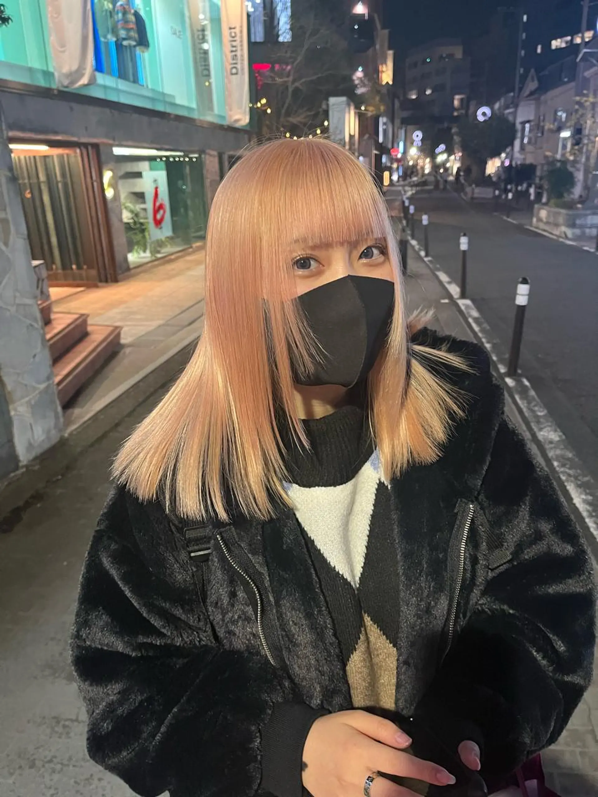 セミロング カラー ヘアアレンジ カット ヘアカラー トリートメント ヘアセット 🩶【推しハイトーン 】yuzu🩶のヘアスタイル