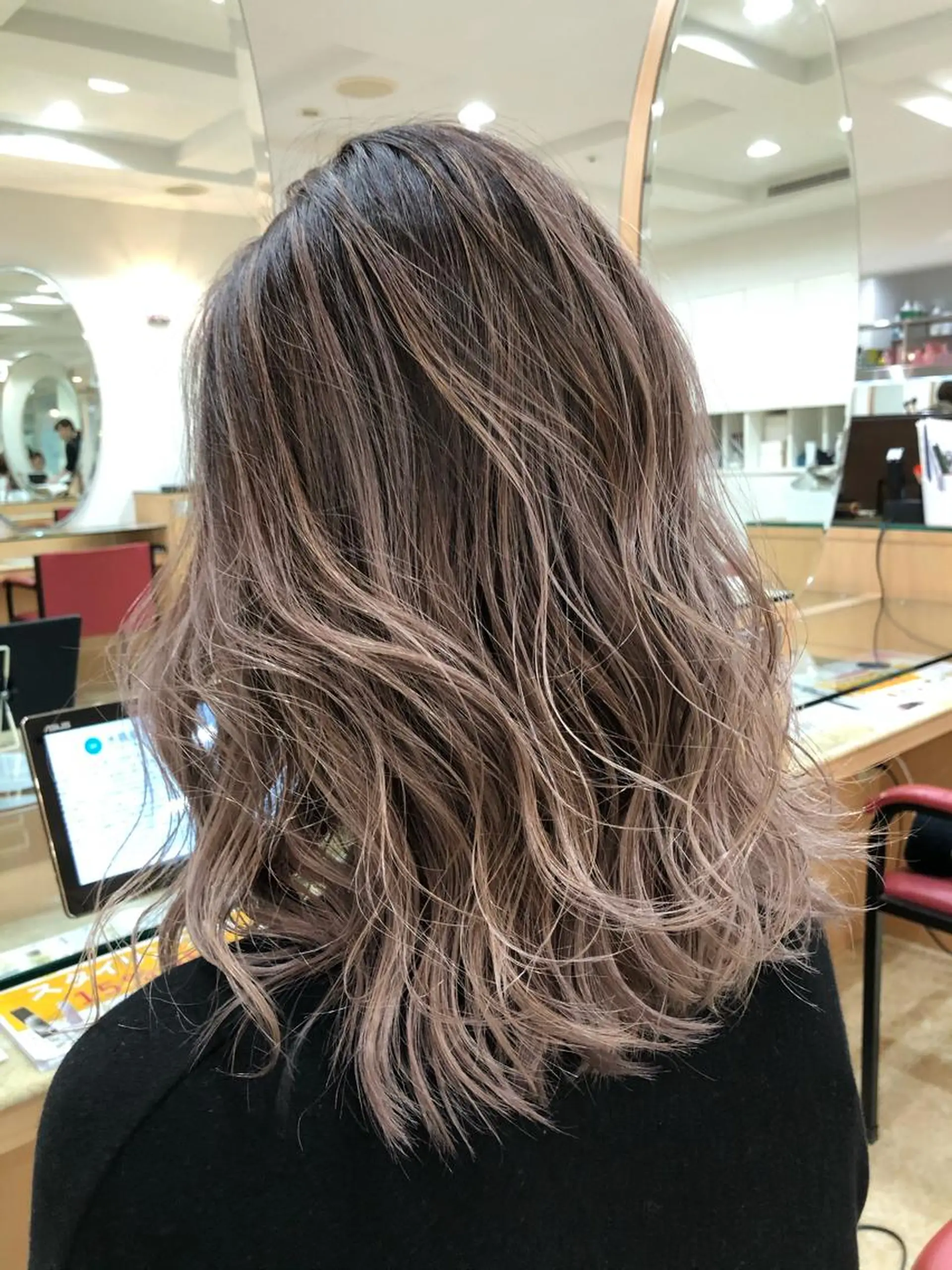 ミディアム カラー 加藤 利基のヘアスタイル