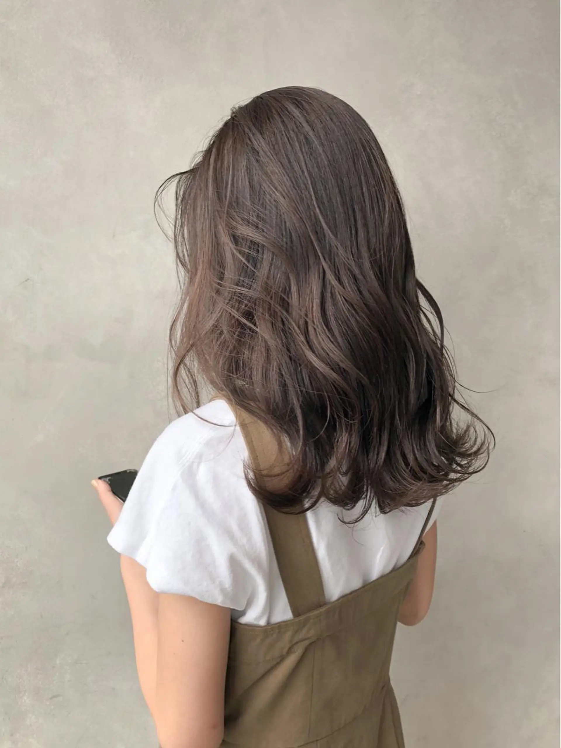 セミロング カラー 艶カラー×似合わせ カットshihomiのヘアスタイル