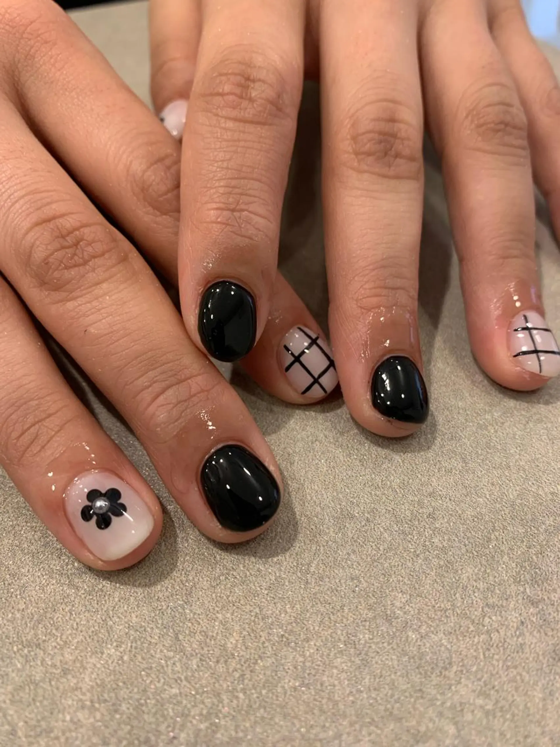 ネイル ルマート池袋東口所属・ルマートREINA .のネイルデザイン