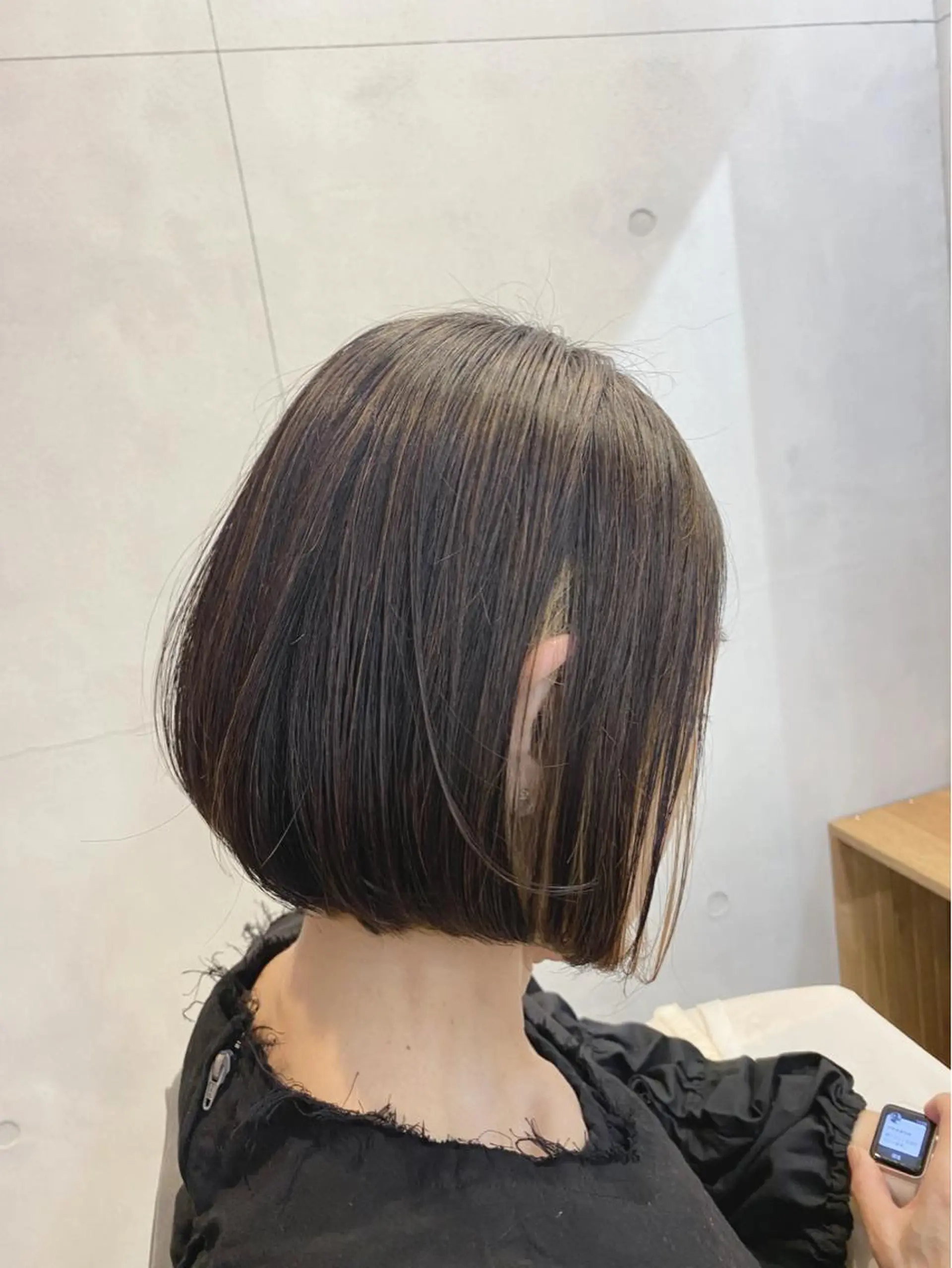 ショート カラー ブリーチ ボブ くせ毛 髪質改善 ショートヘア conne& ririのヘアスタイル