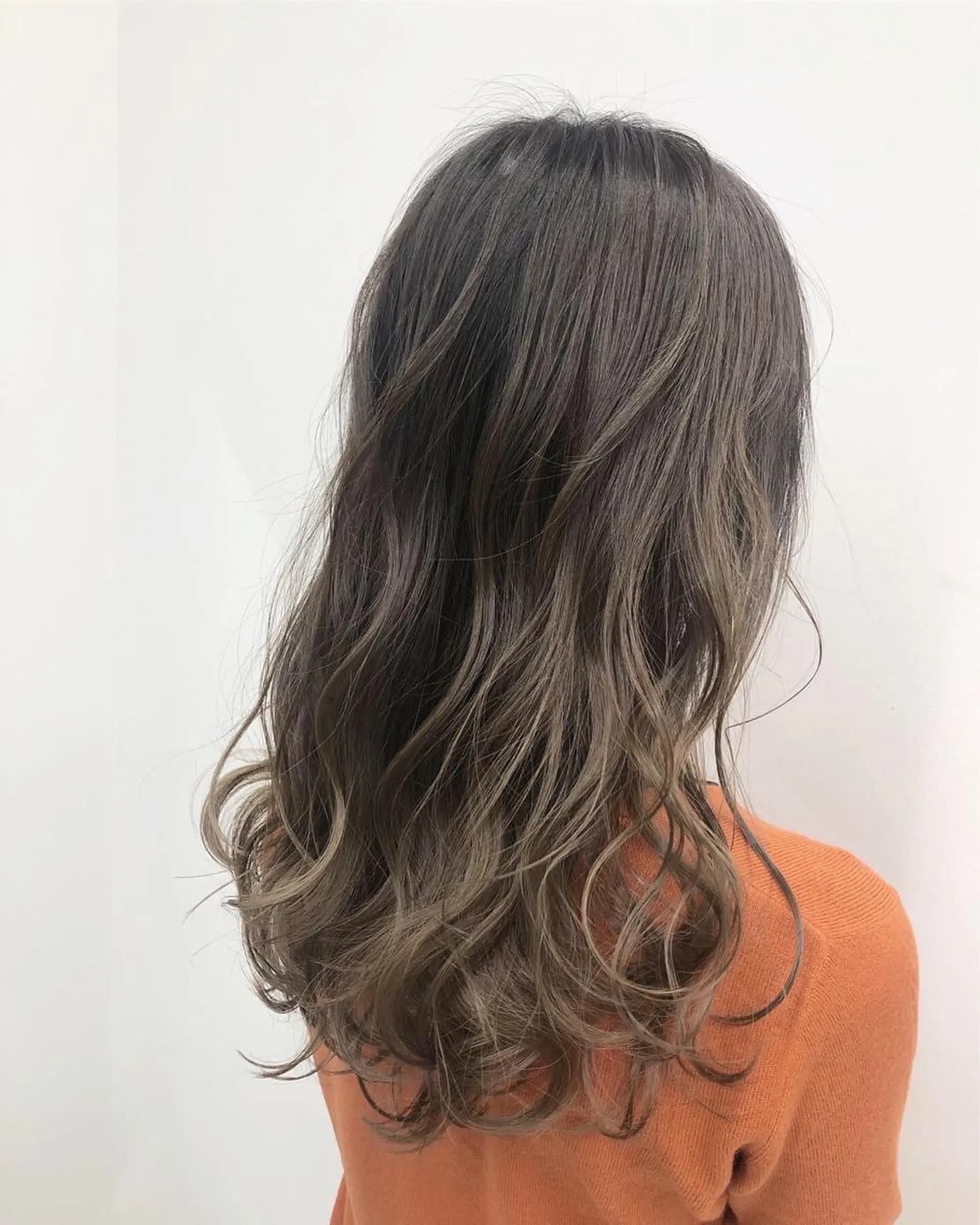 セミロング カラー ヘアアレンジ 【公式】amble luxe池袋東口🩷のヘアスタイル