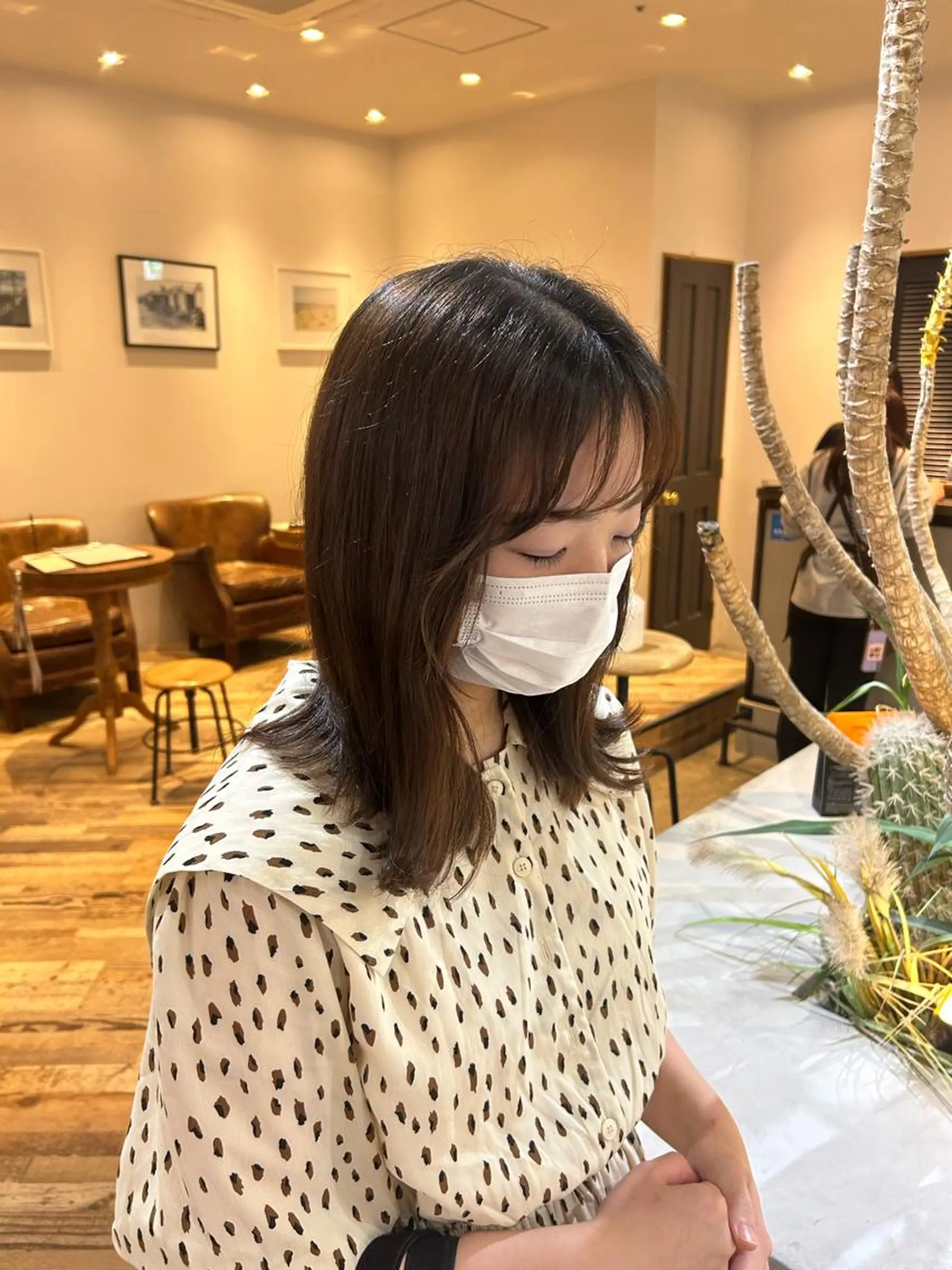 ミディアム くびれヘア 韓国風ヘア カット 透明感カラー/ 髪質改善✨️💞萌愛のヘアスタイル