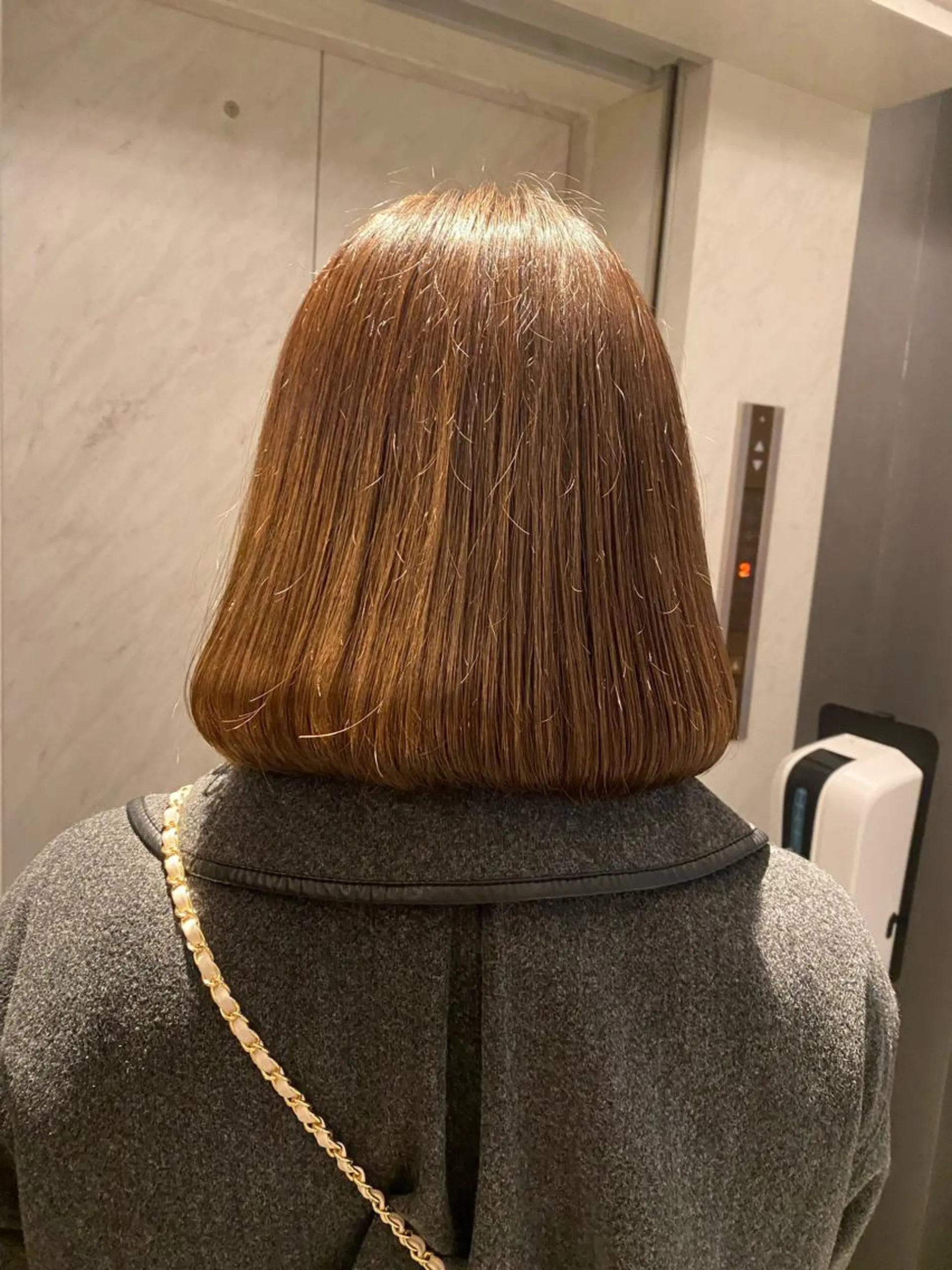 ミディアム 羽根 ひよりのヘアスタイル