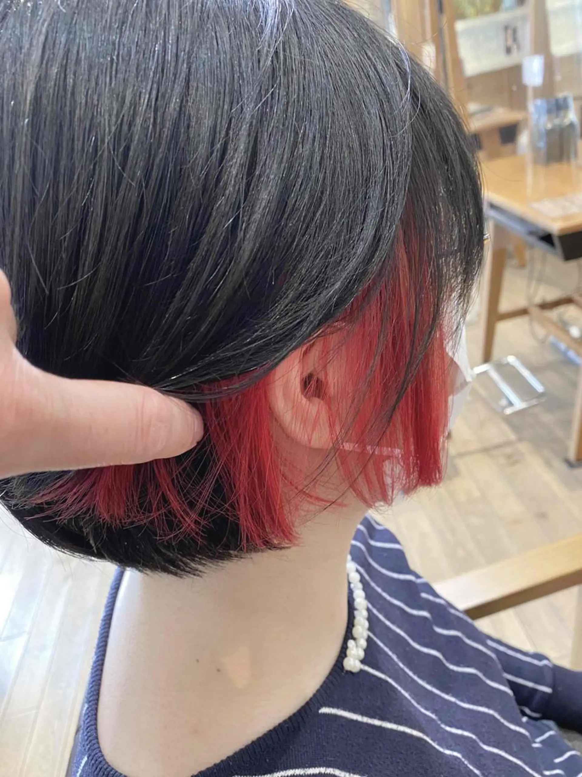 ミディアム カラー ブリーチ デザインカラー イヤリングカラー ハイライトカラー インナーカラー Neolive plus所属・前田 裕介のヘアスタイル