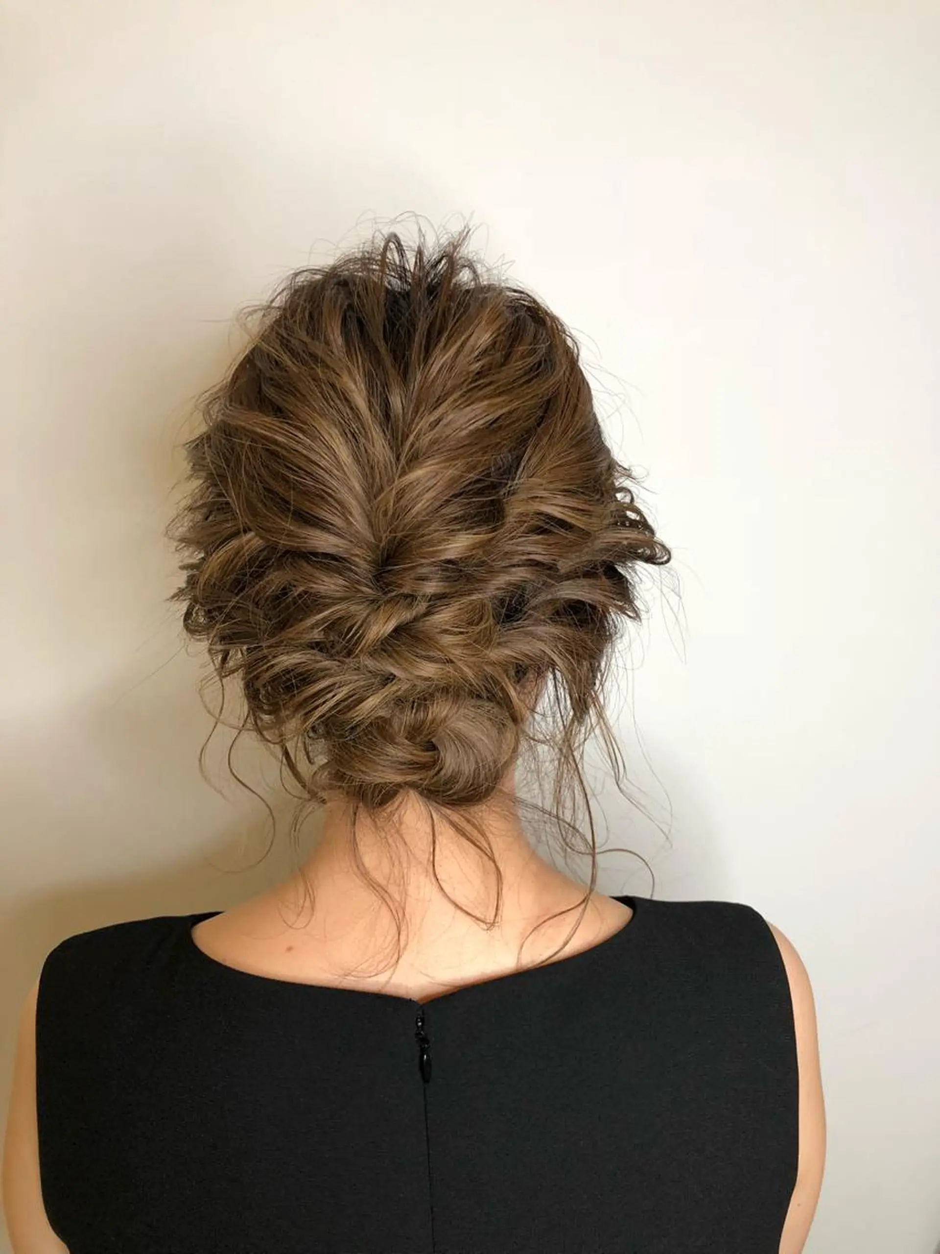 ヘアアレンジ ブリーチカラー🌈 石垣翔太のヘアスタイル